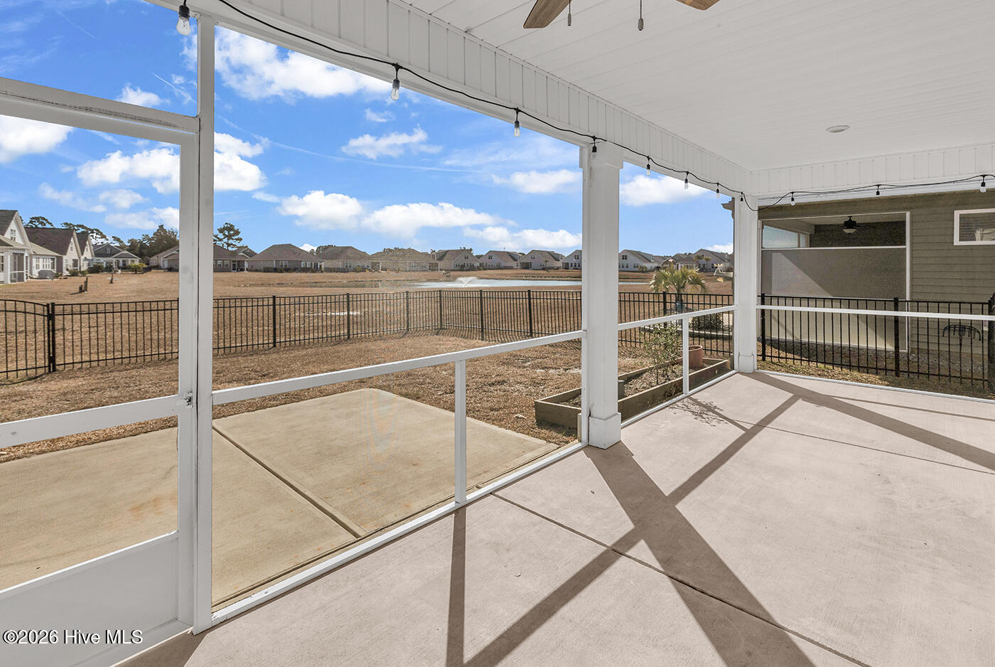 100555592 | Photo 23