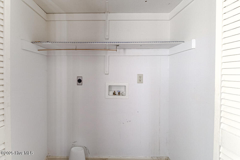 100541590 | Photo 12