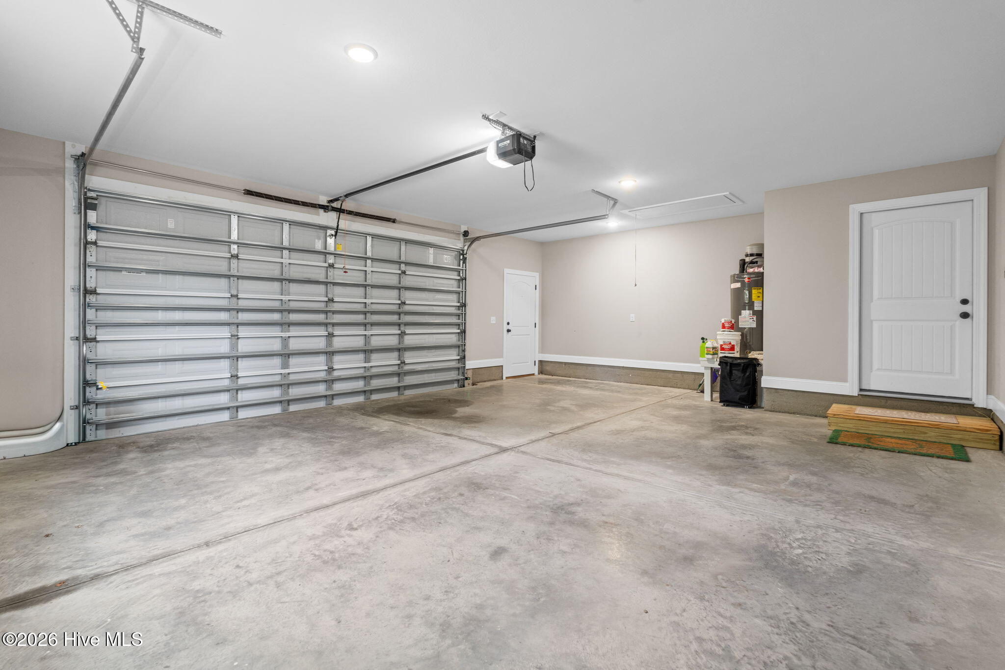 100565582 | Photo 33