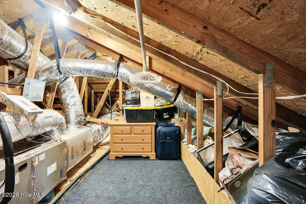 100558755 | Photo 34