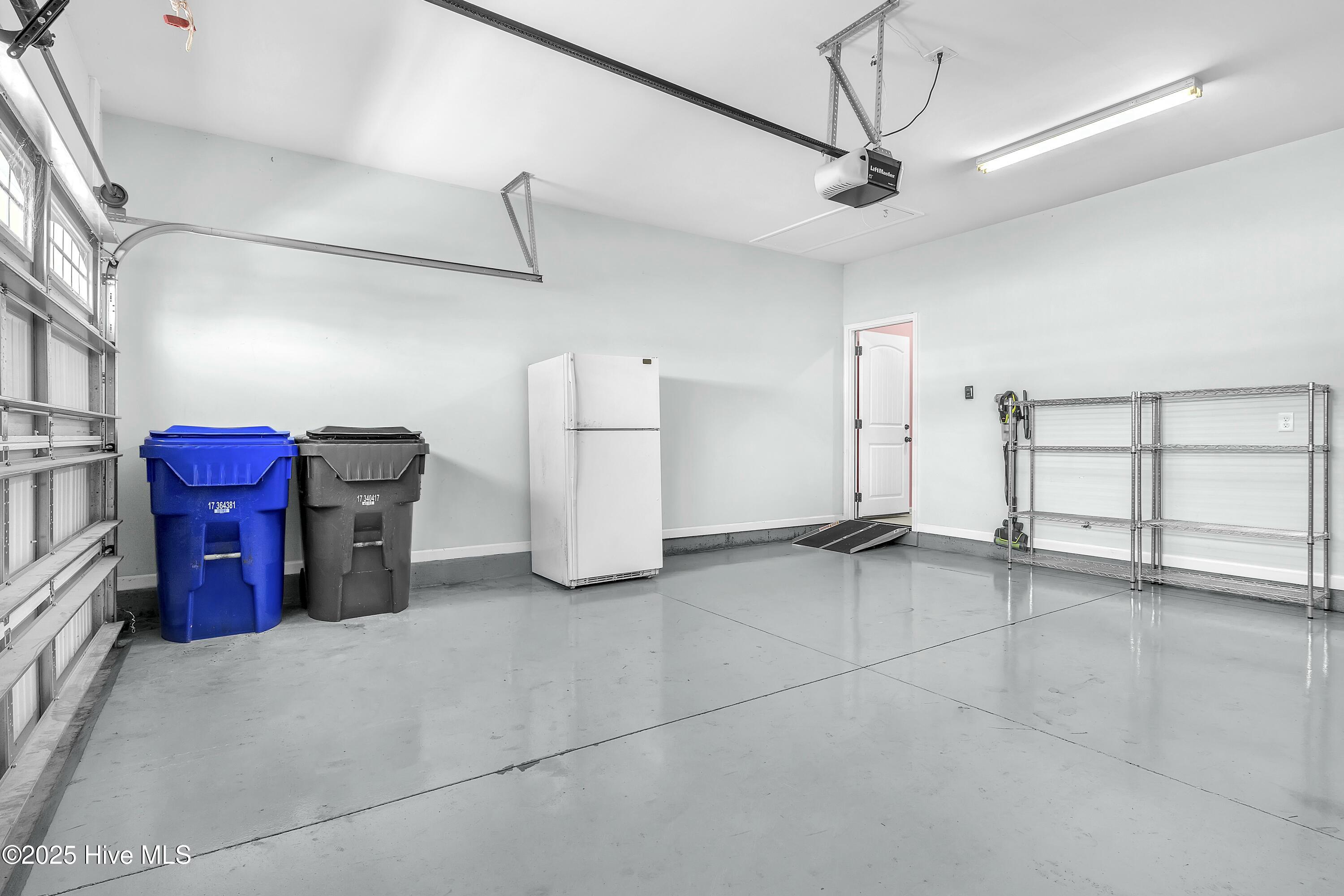 100489569 | Photo 22