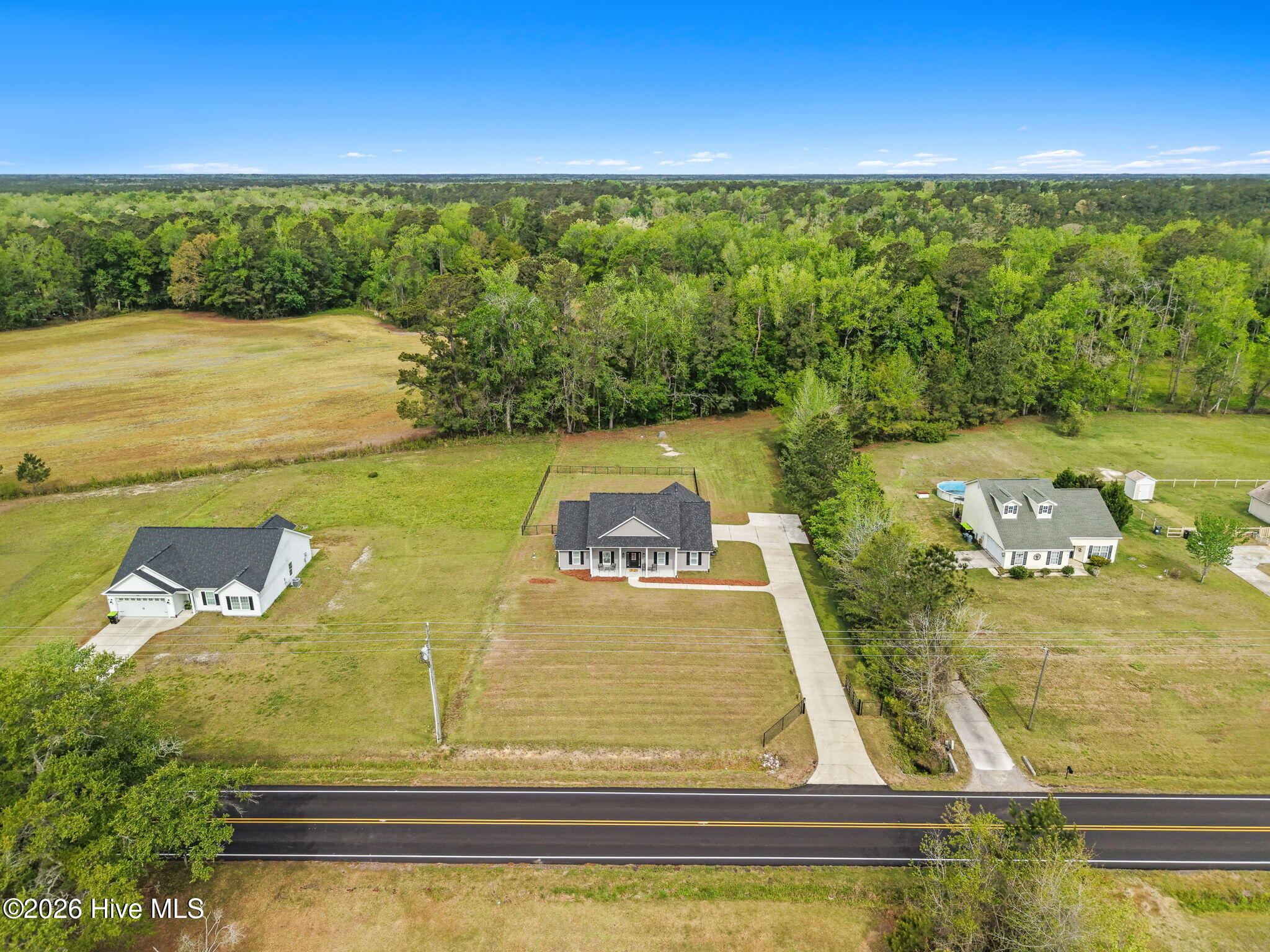 100565582 | Photo 43