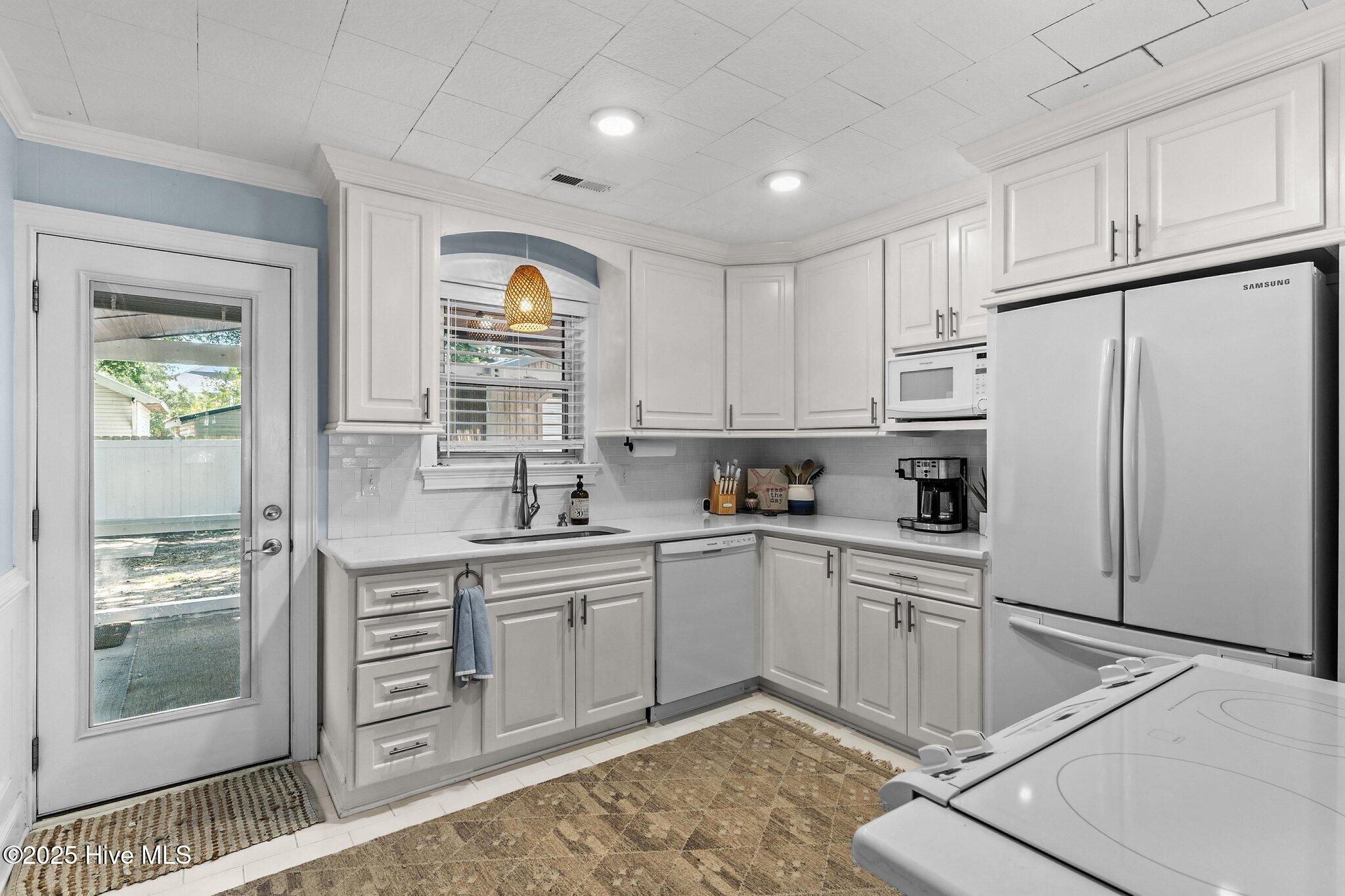 100514497 | Photo 32