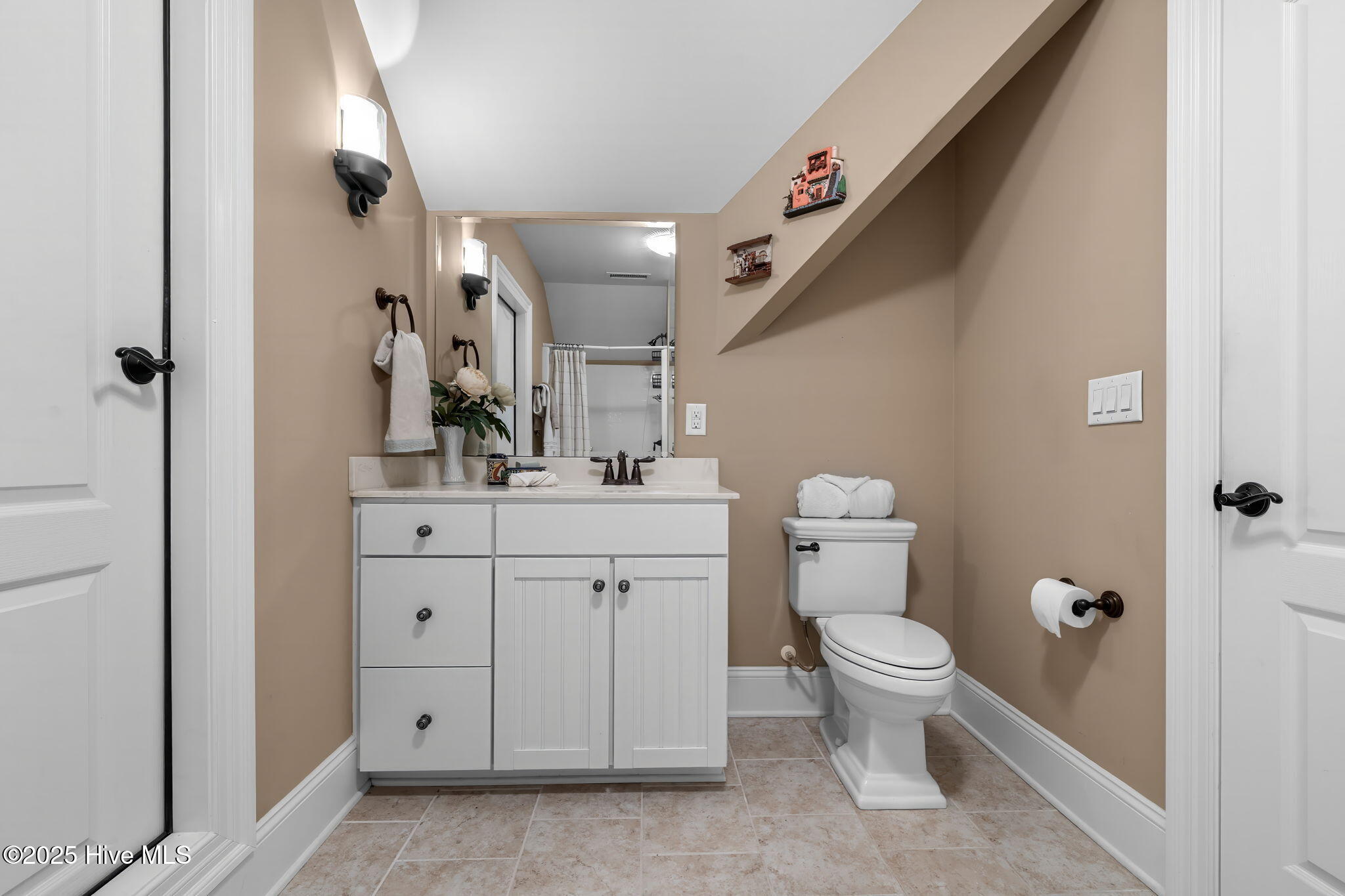 100544684 | Photo 55