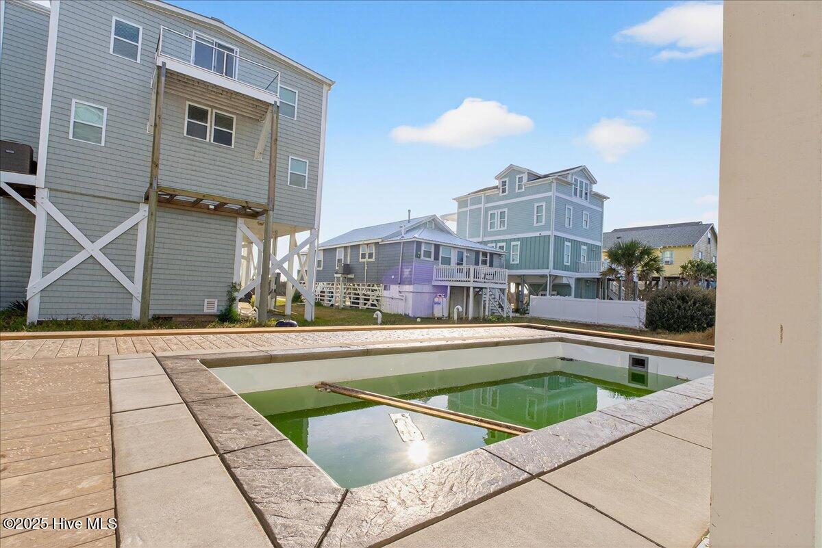 100543299 | Photo 27