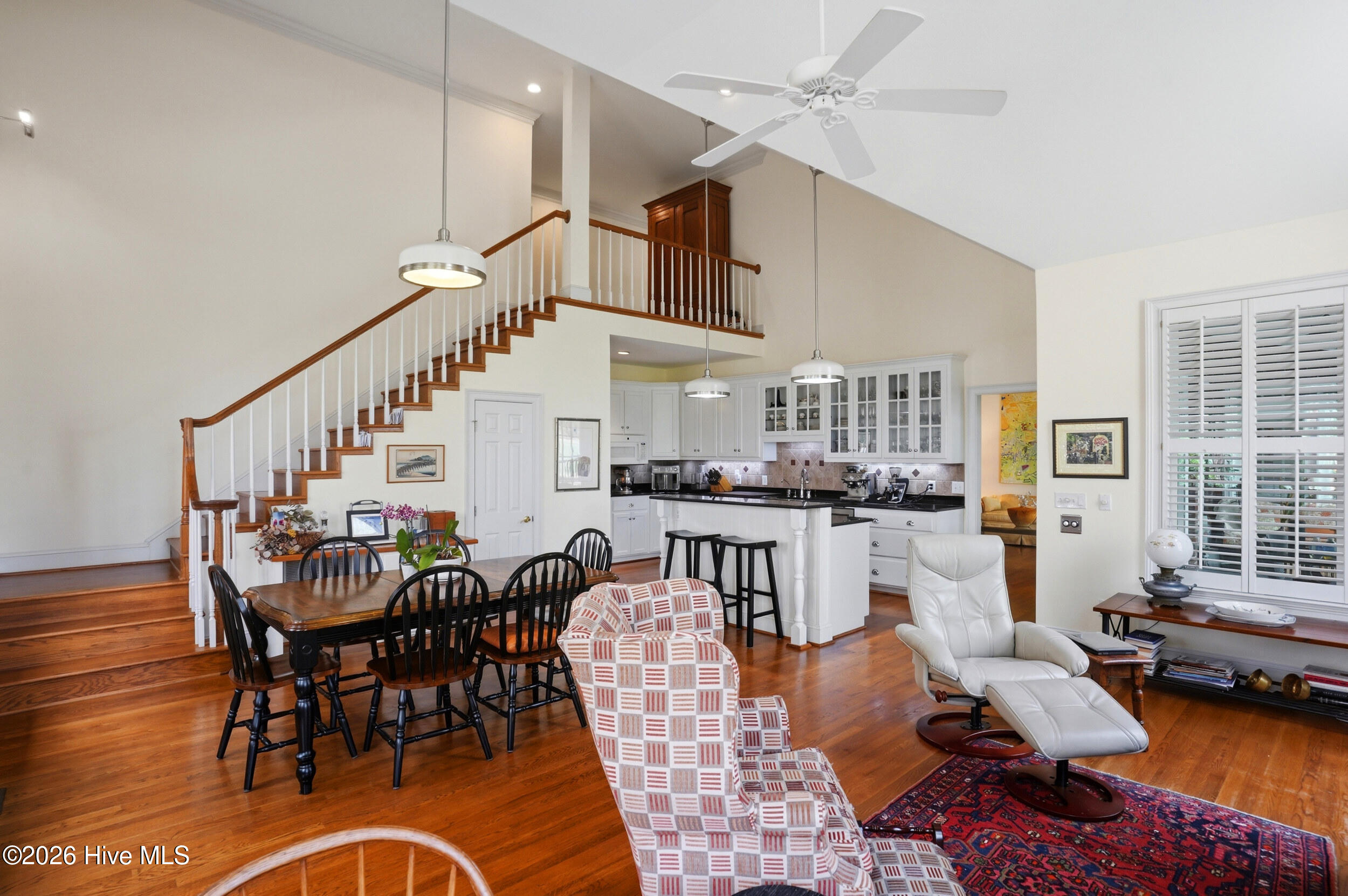 100563171 | Photo 12