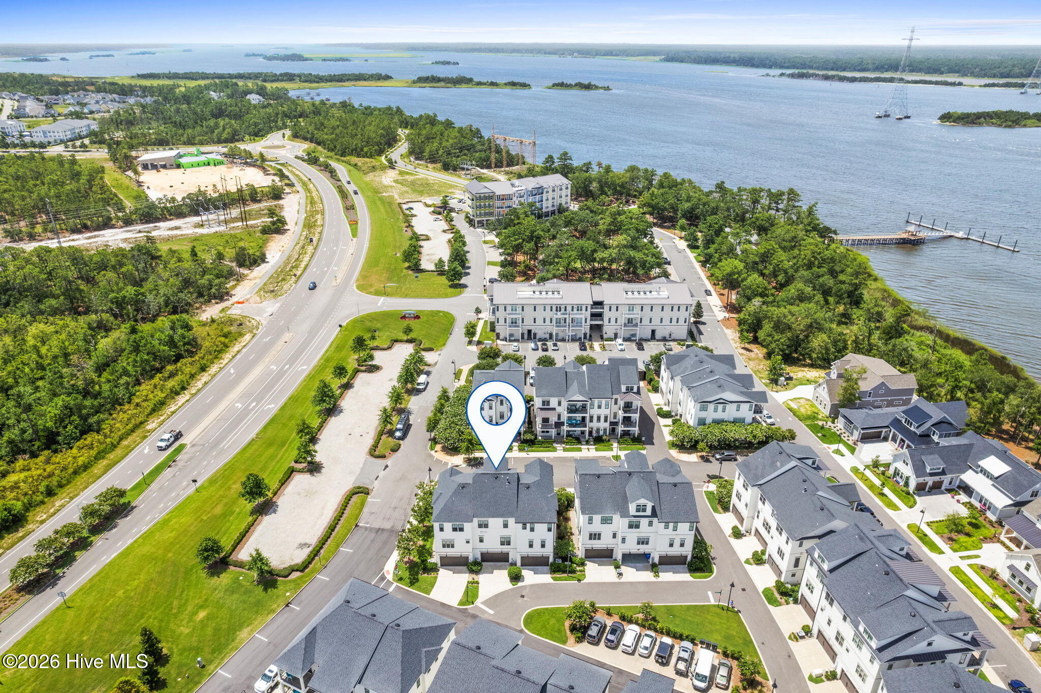 100569048 | Photo 44