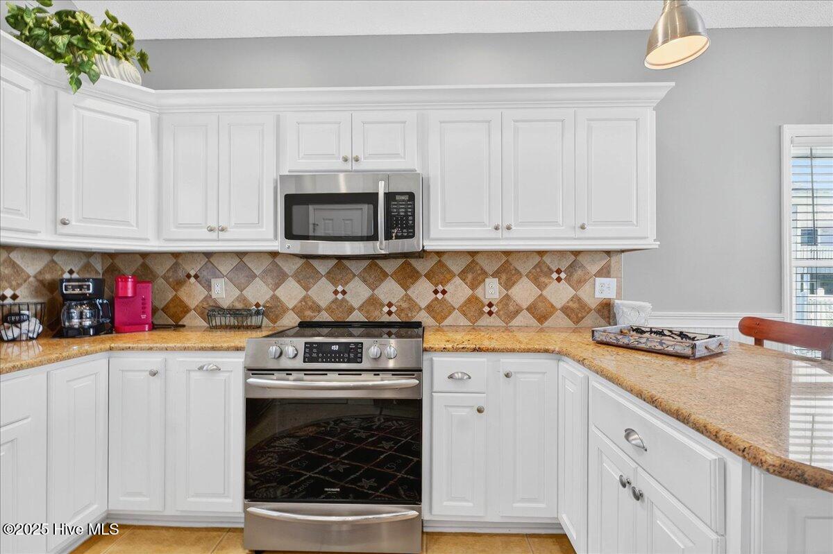 100515123 | Photo 28