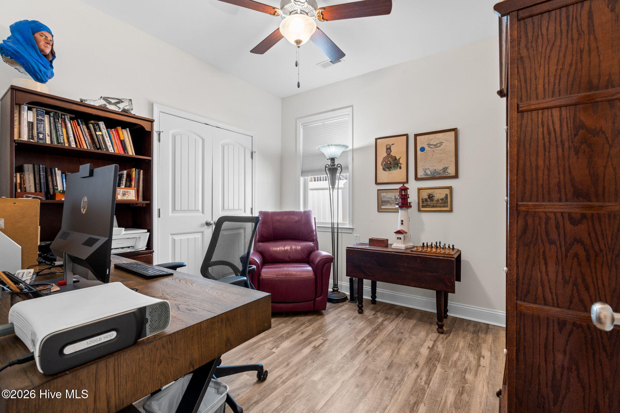 100564340 | Photo 19