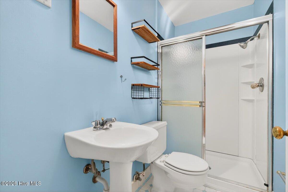 100552143 | Photo 33