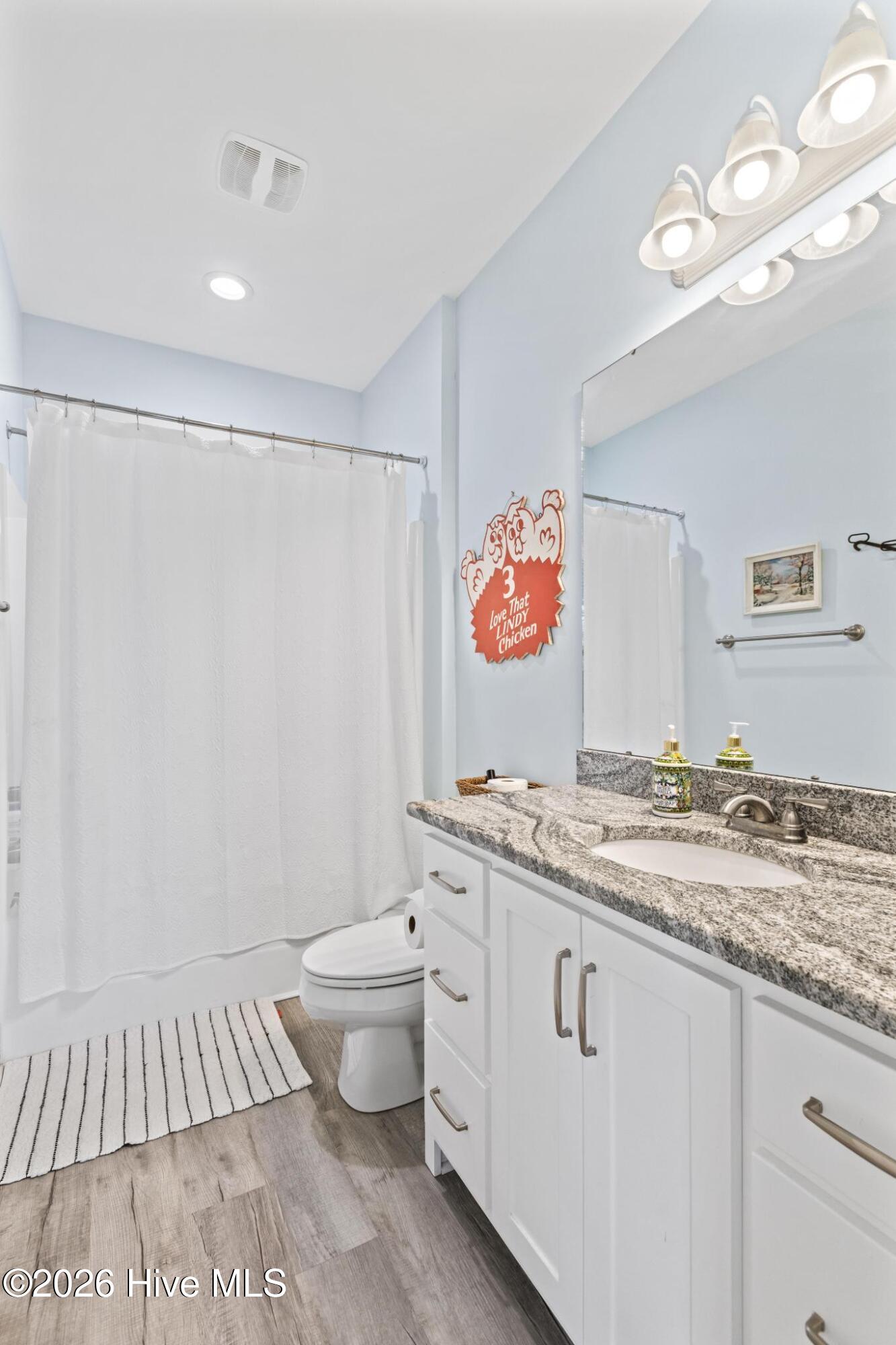 100562400 | Photo 24