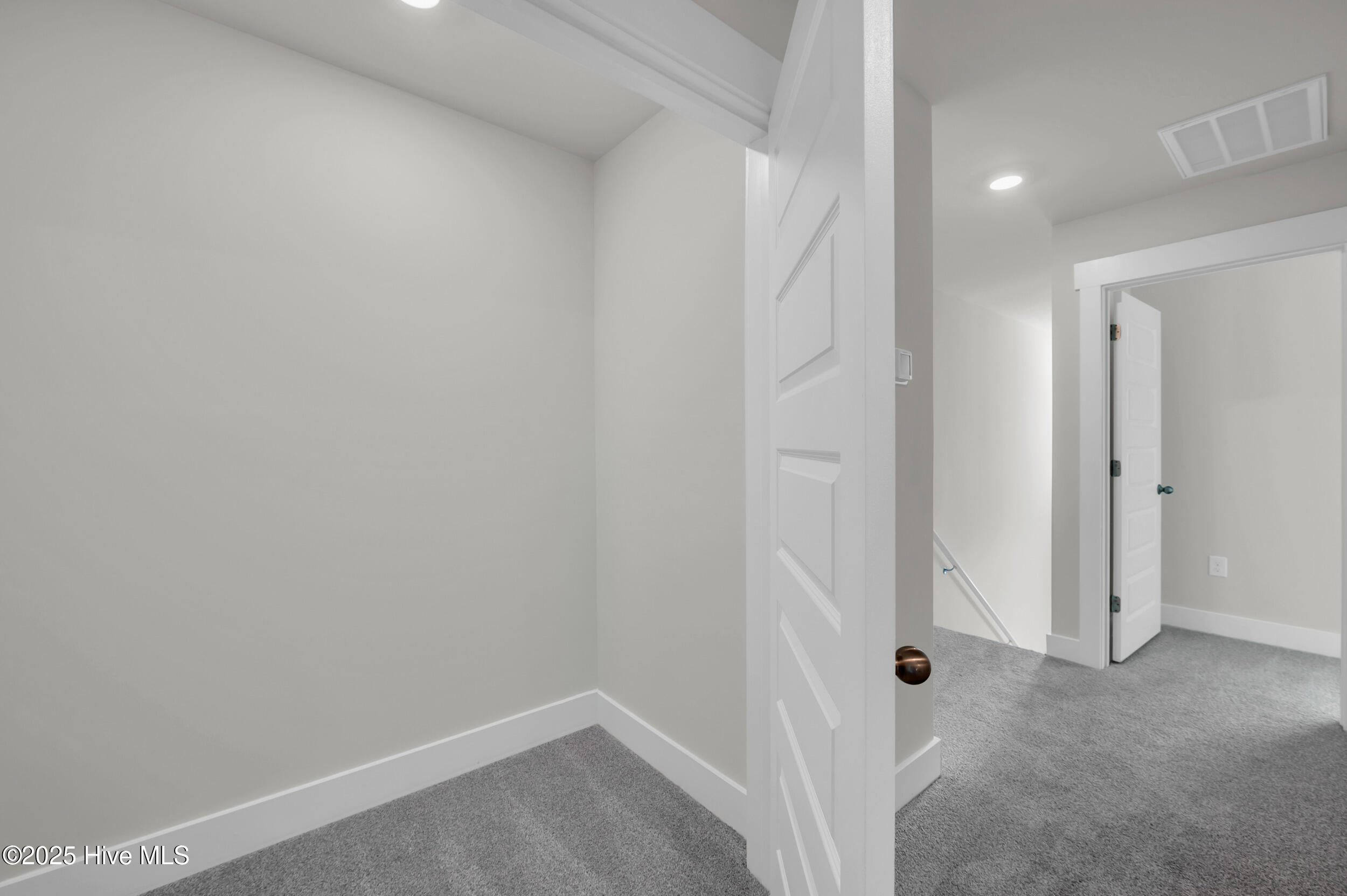 100539430 | Photo 19