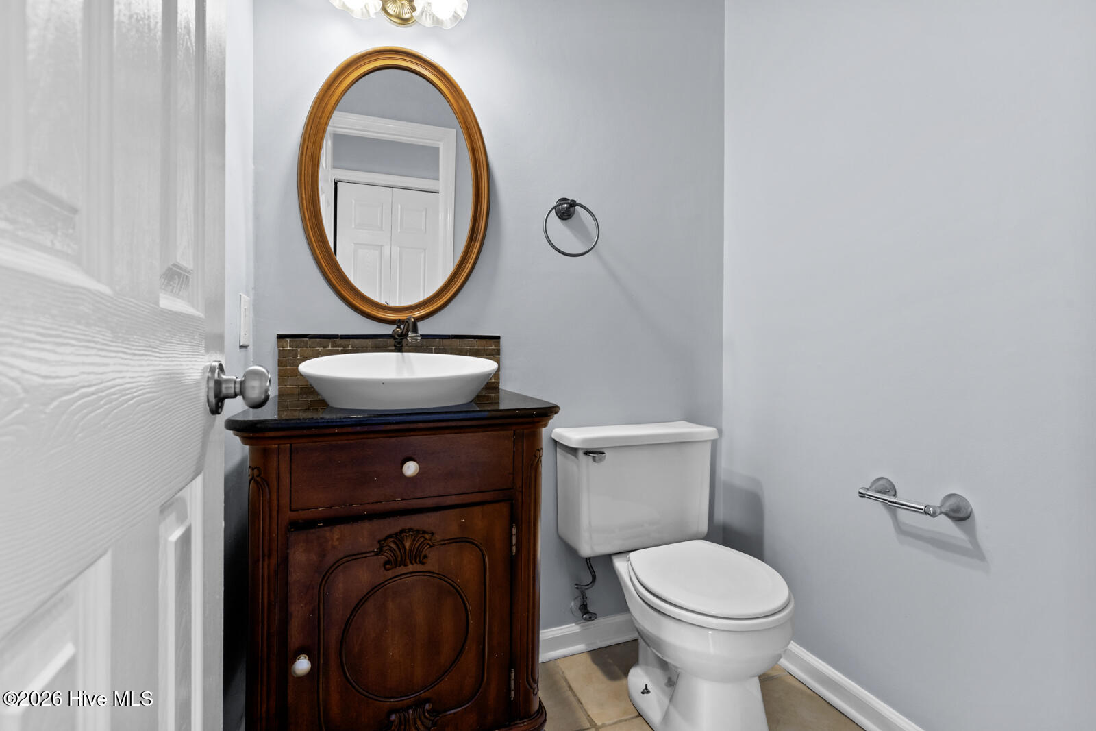 100563642 | Photo 12