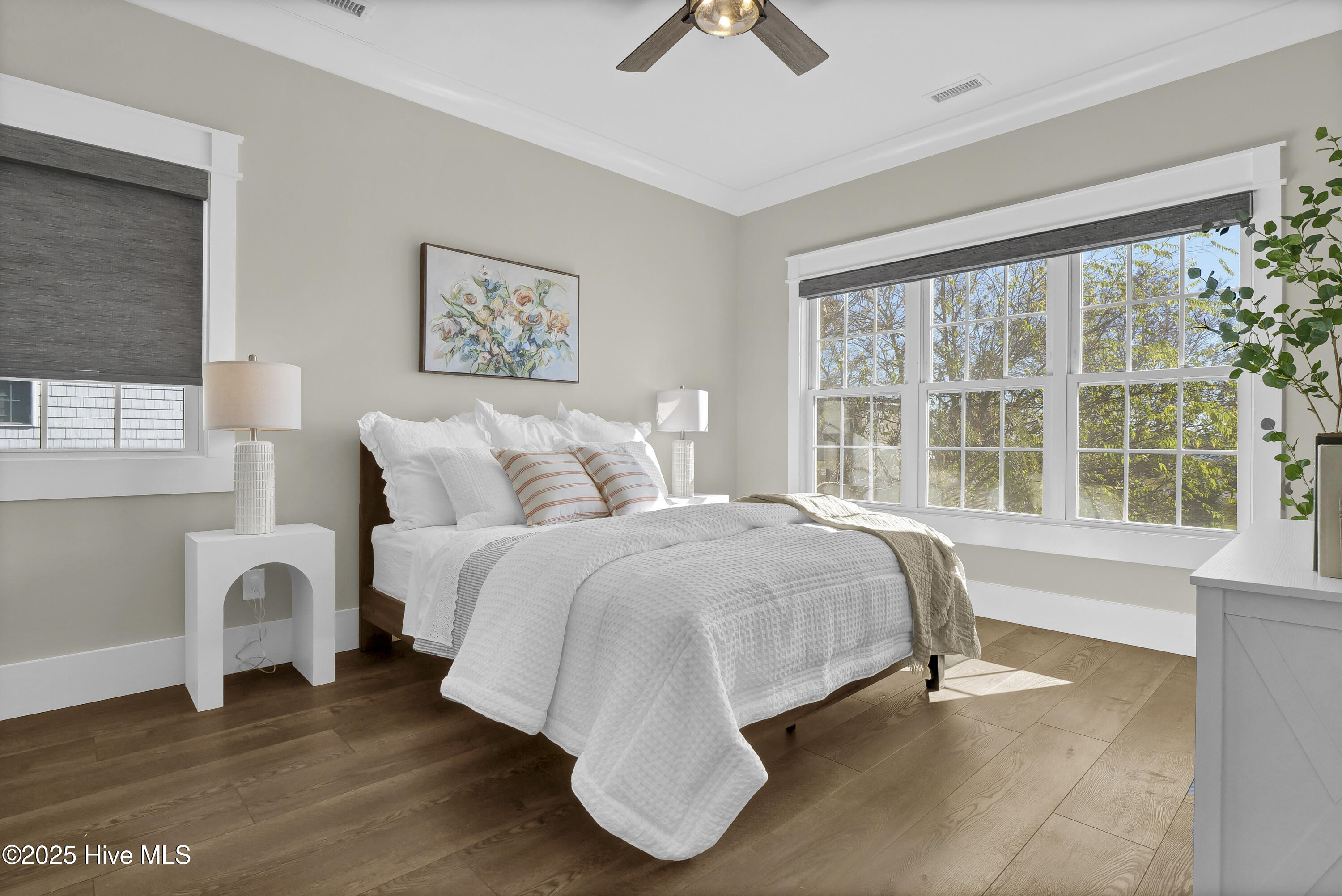 100543040 | Photo 23