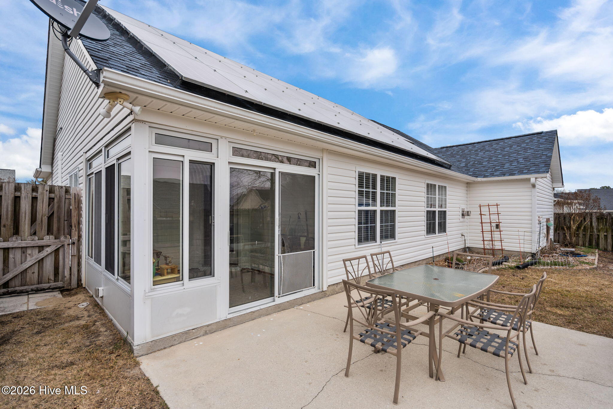 100552378 | Photo 45