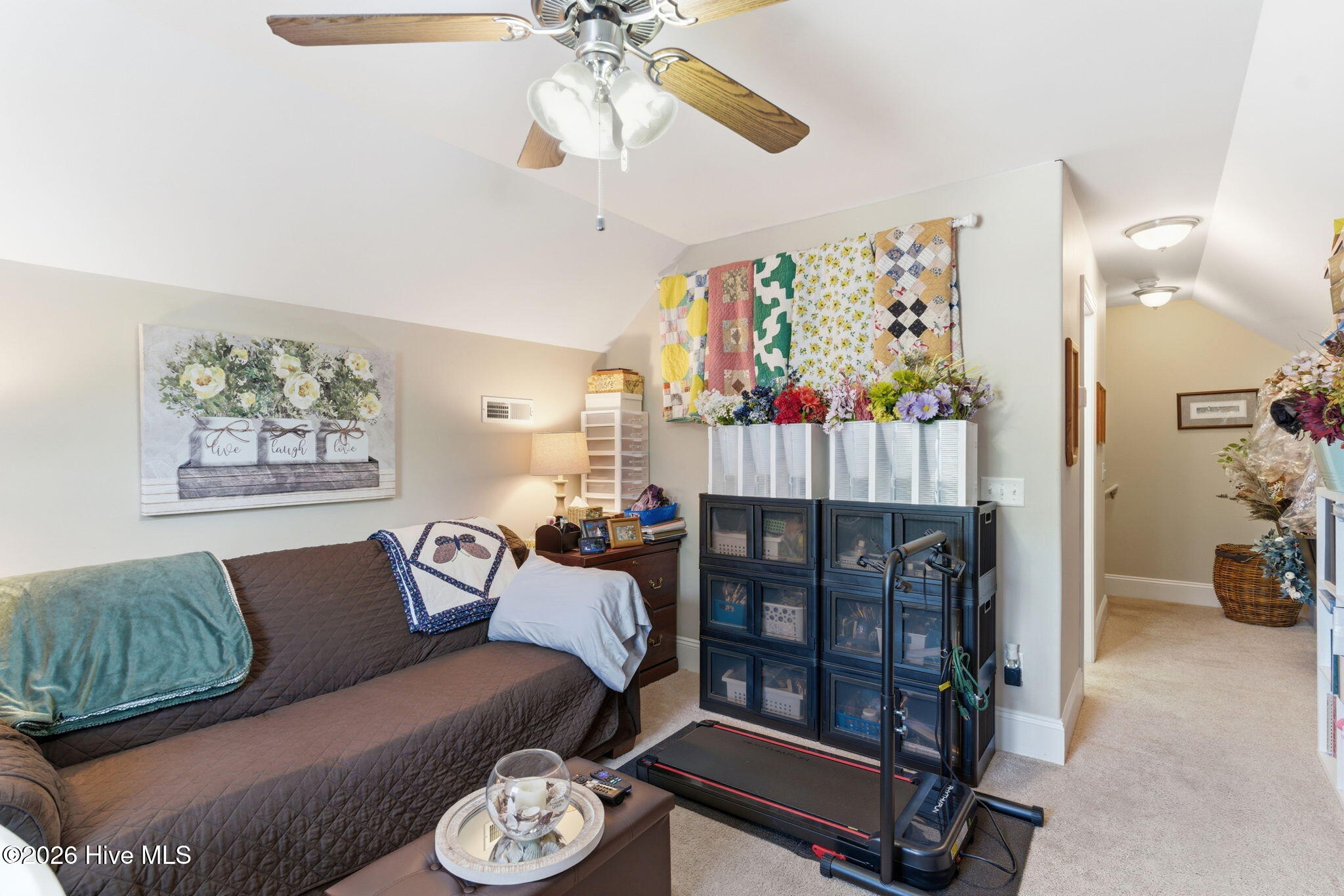 100569602 | Photo 37