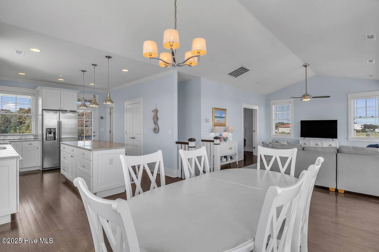 100543948 | Photo 20