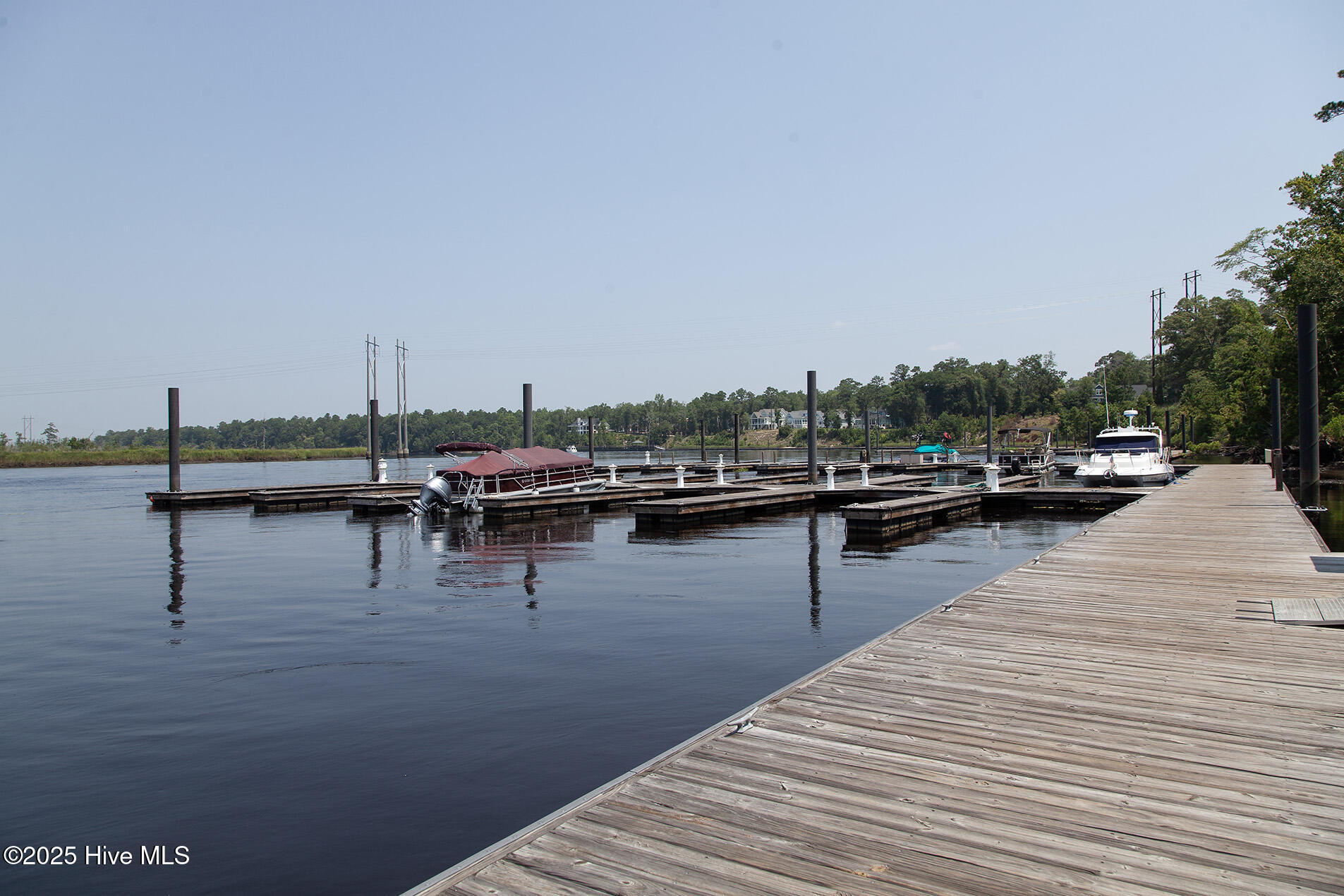 100556749 | Photo 64