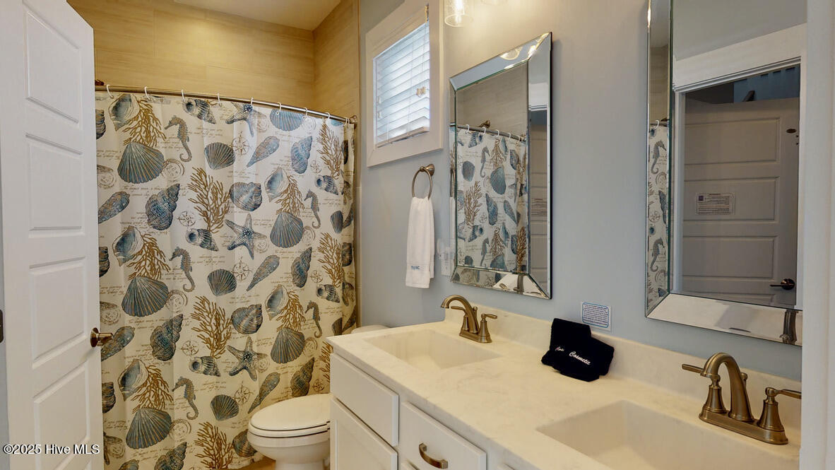 100526180 | Photo 25