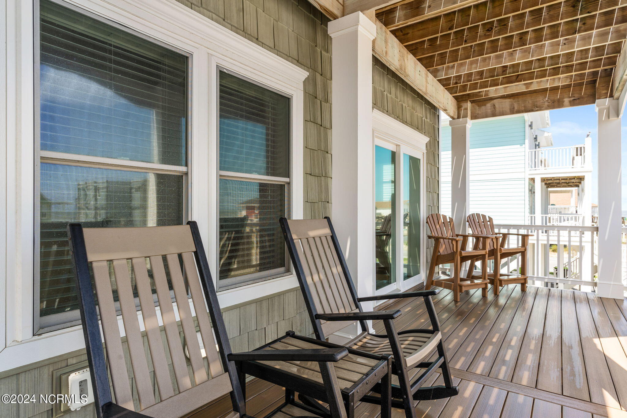 445 E Third Street, Ocean Isle Beach, NC 28469 – photo 13: kahunaphoto.com (24 of 27)