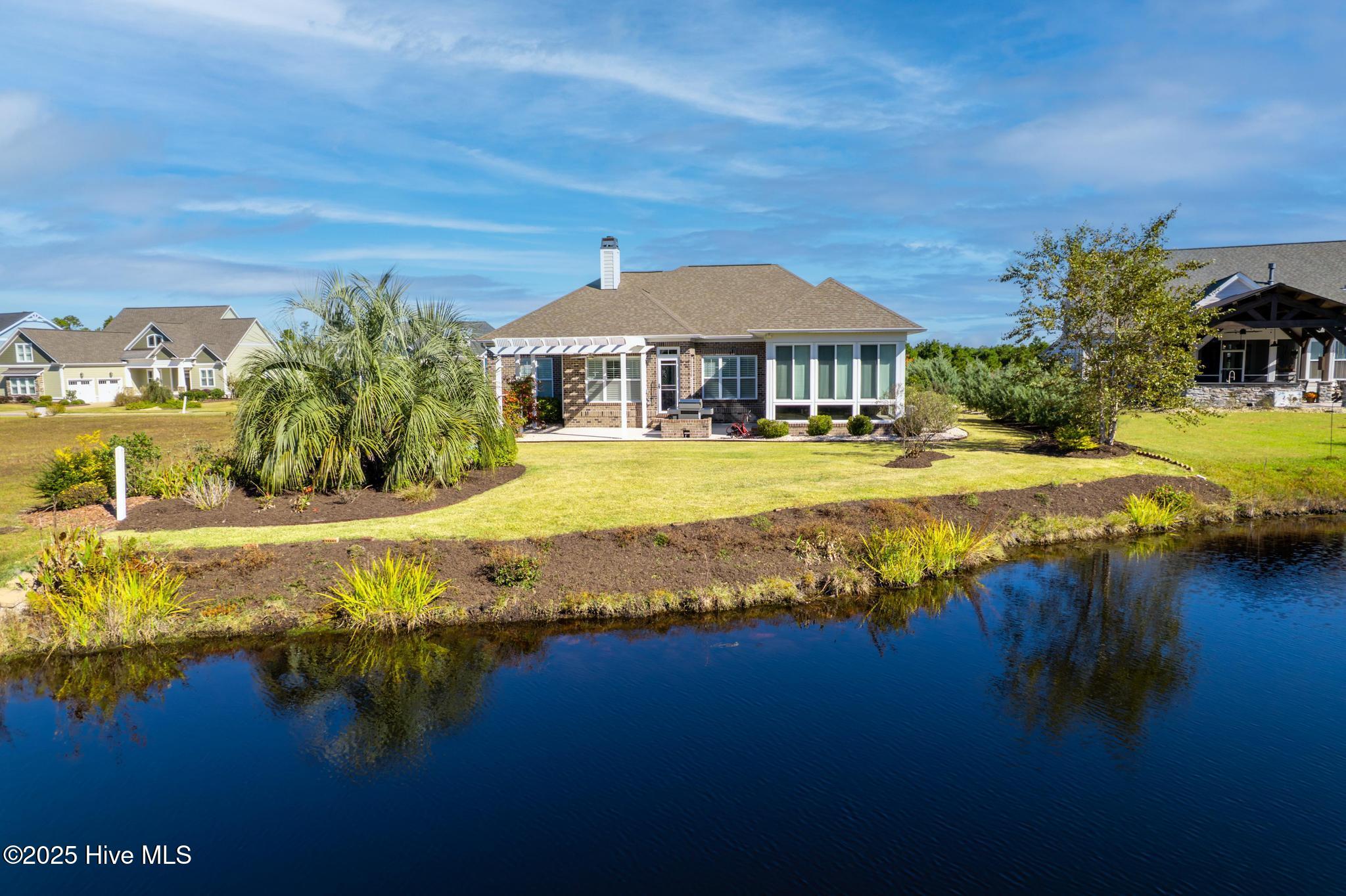 100542823 | Photo 16