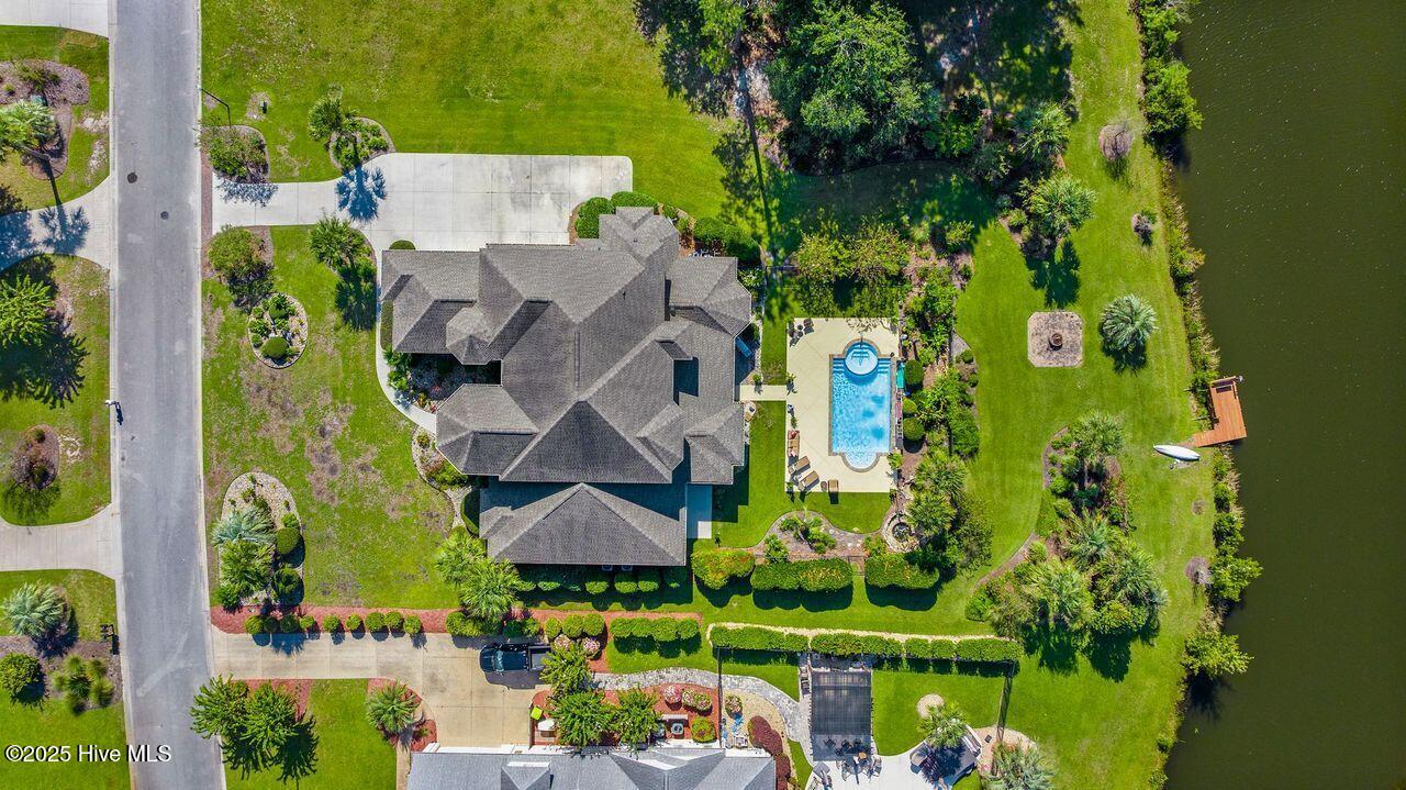 100534476 | Photo 63