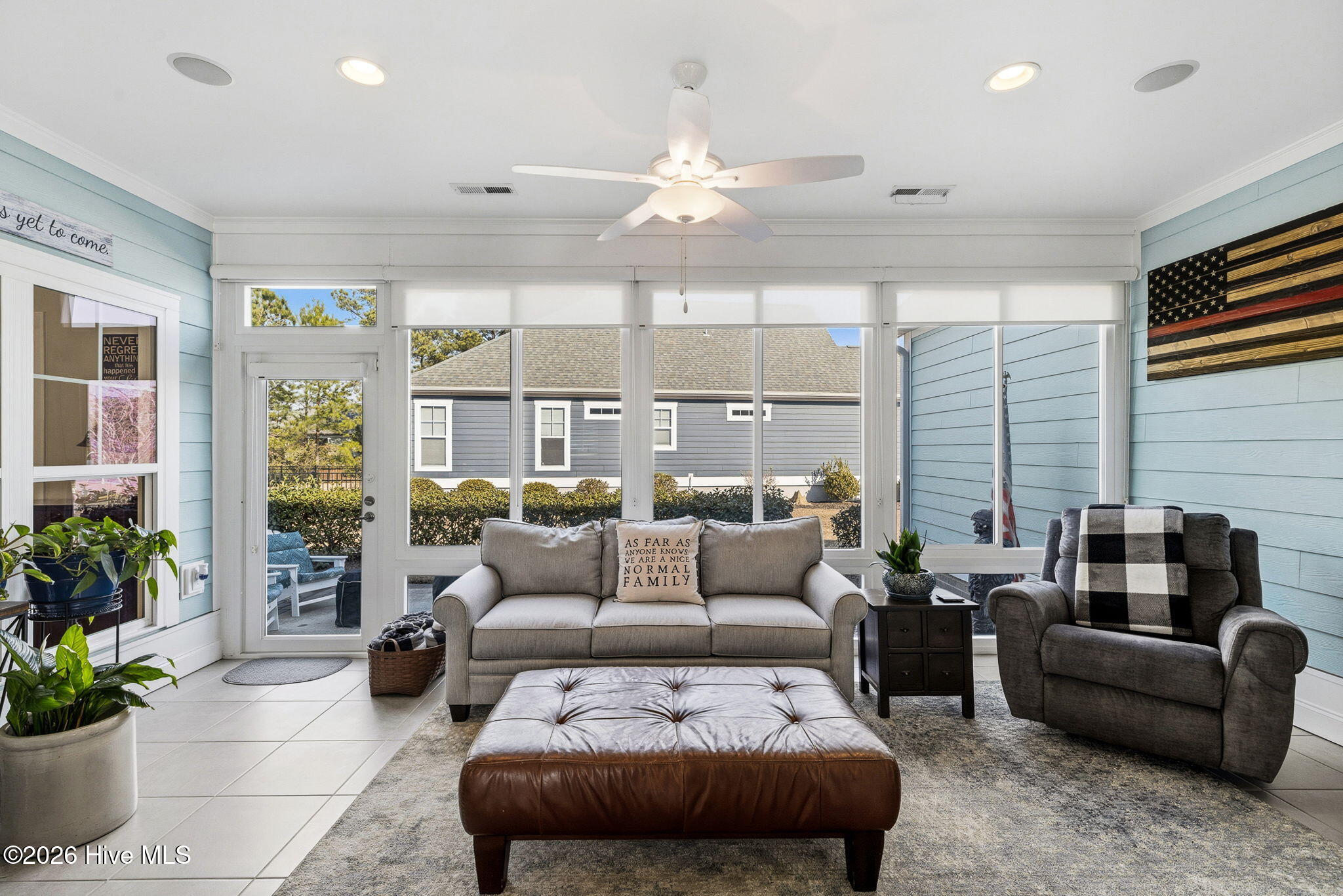 100554353 | Photo 48