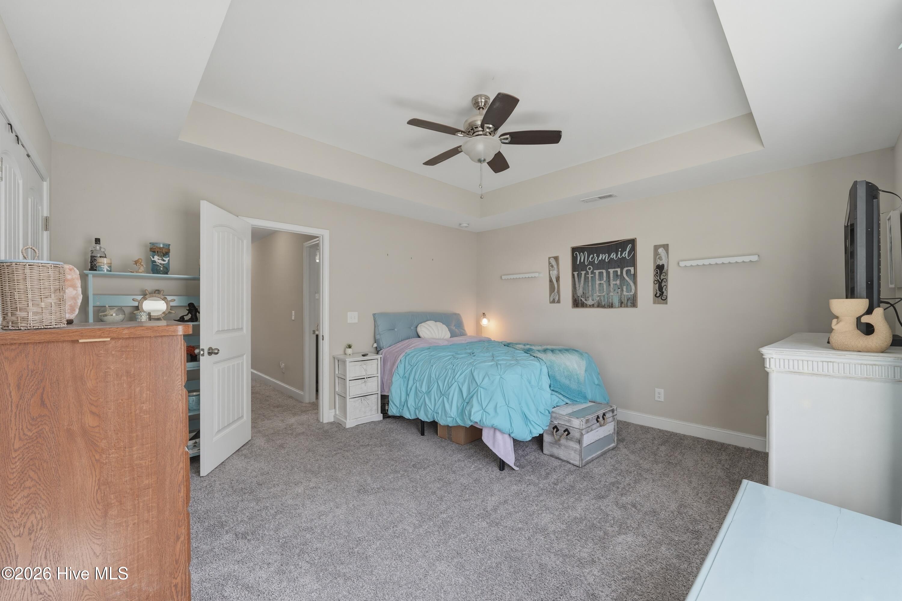 100557354 | Photo 55