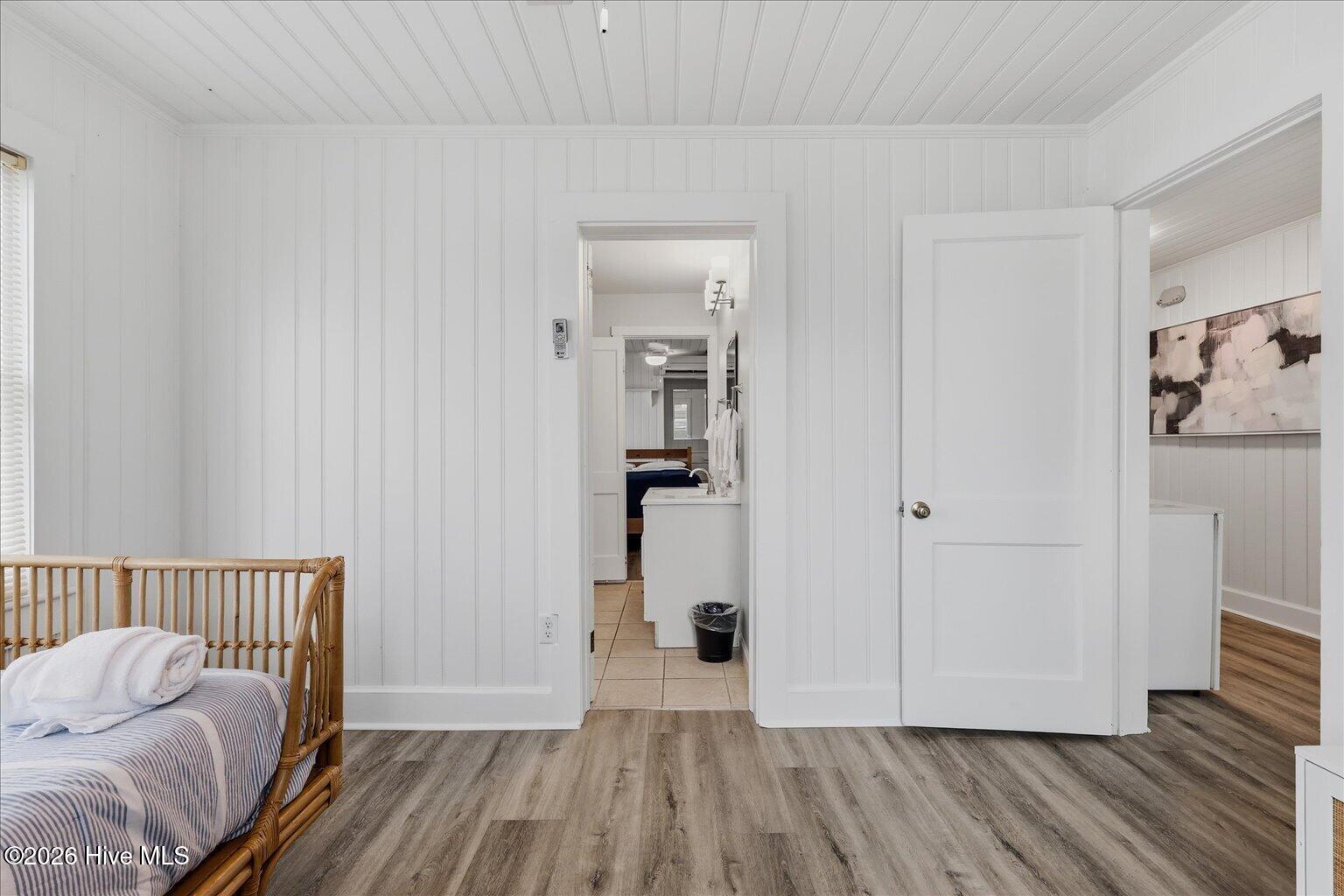 100570528 | Photo 36