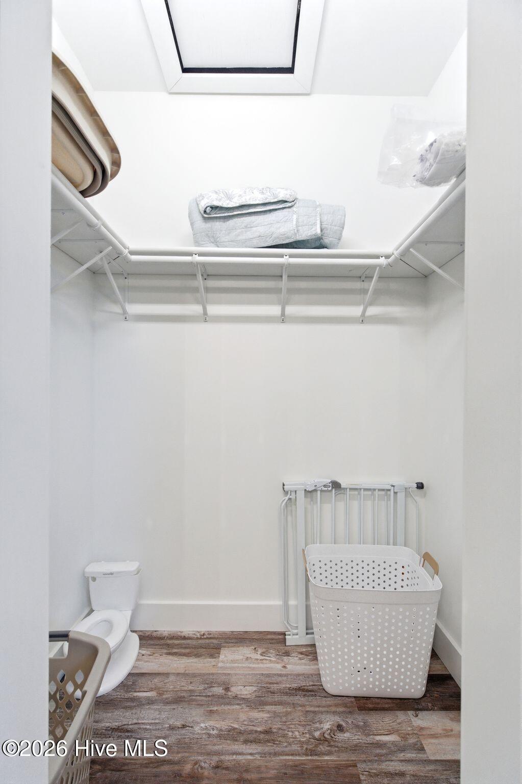 100570659 | Photo 24