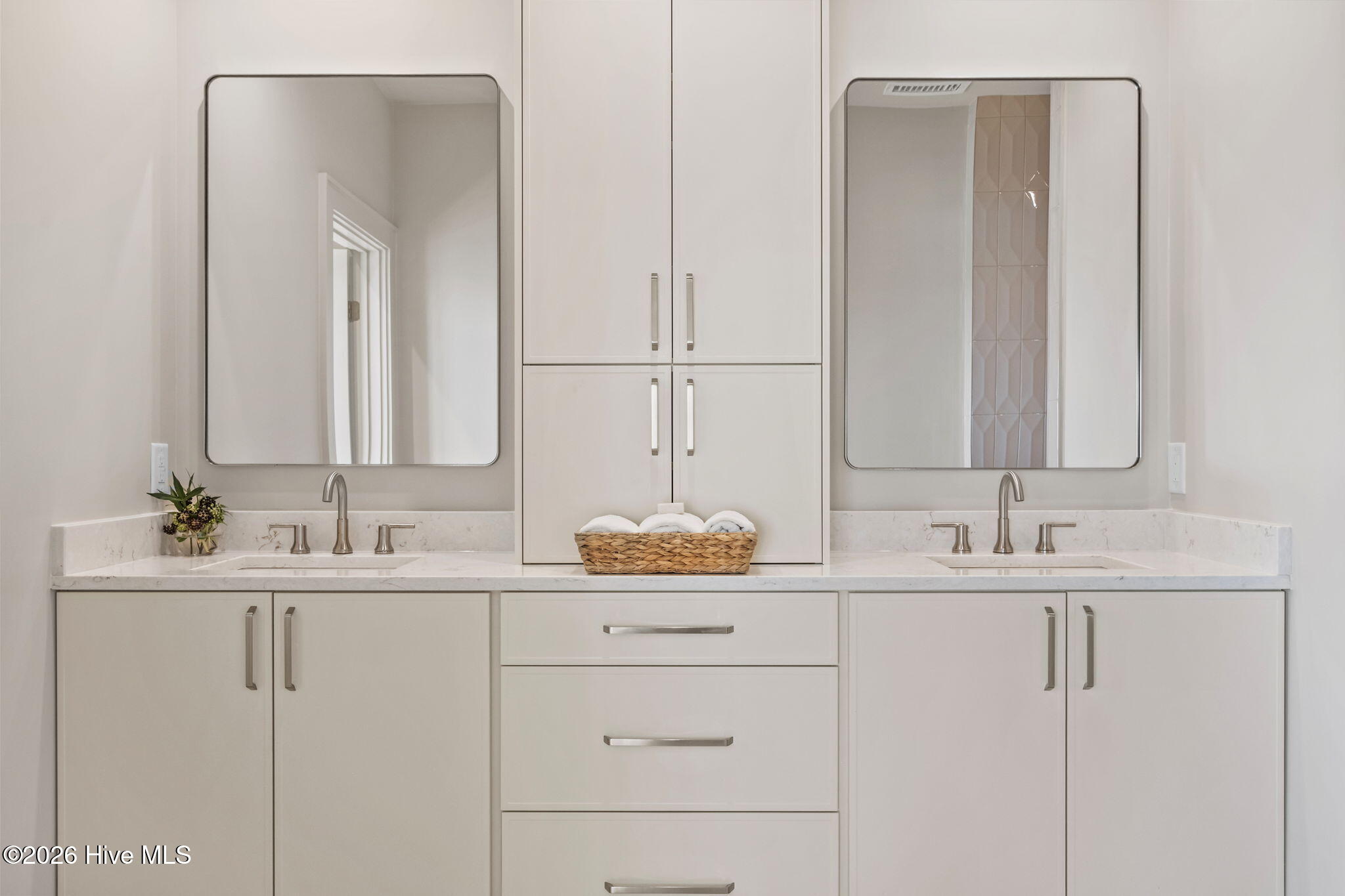 100552191 | Photo 75