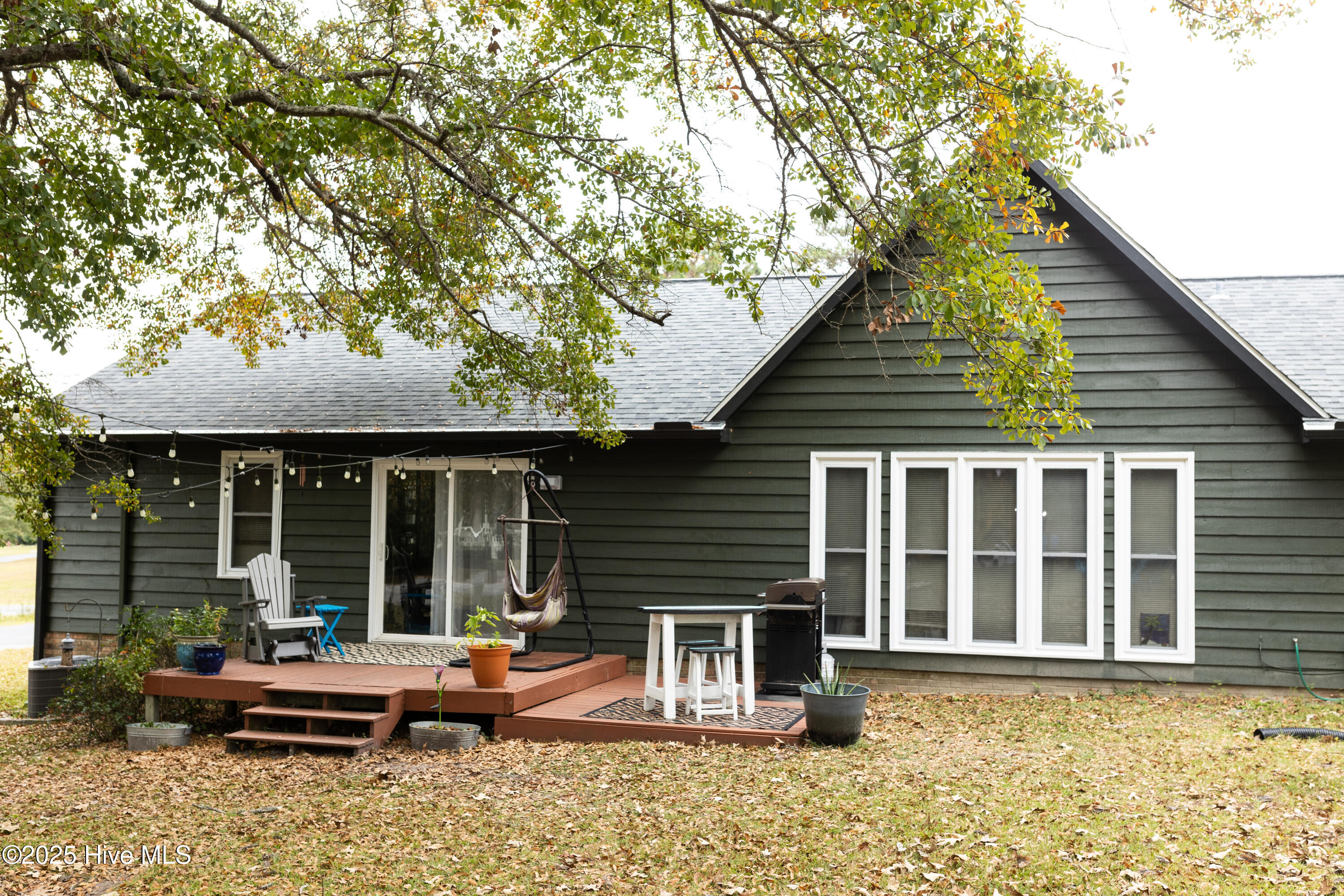 100540057 | Photo 19