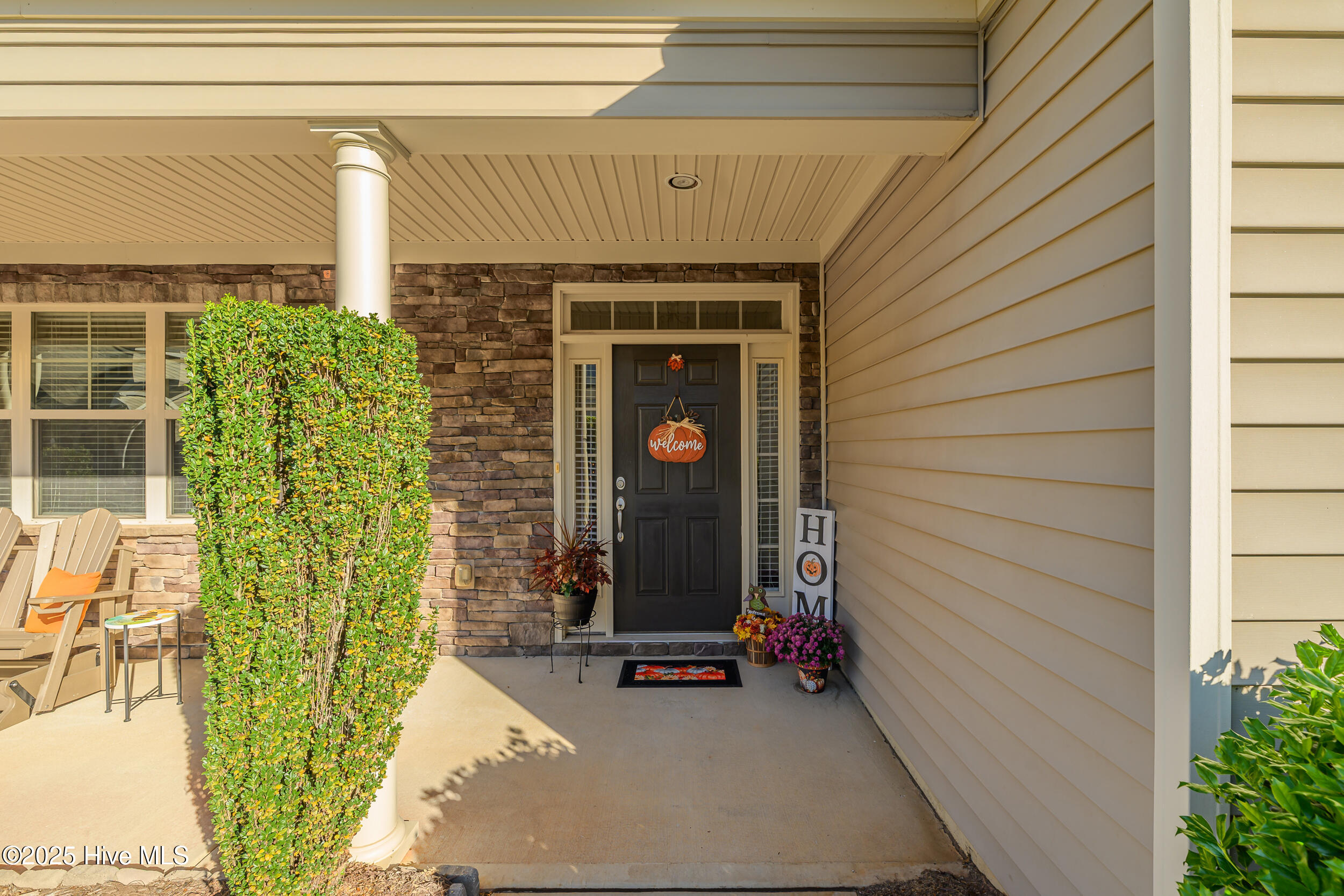 4 -14 w milan ct, exterior