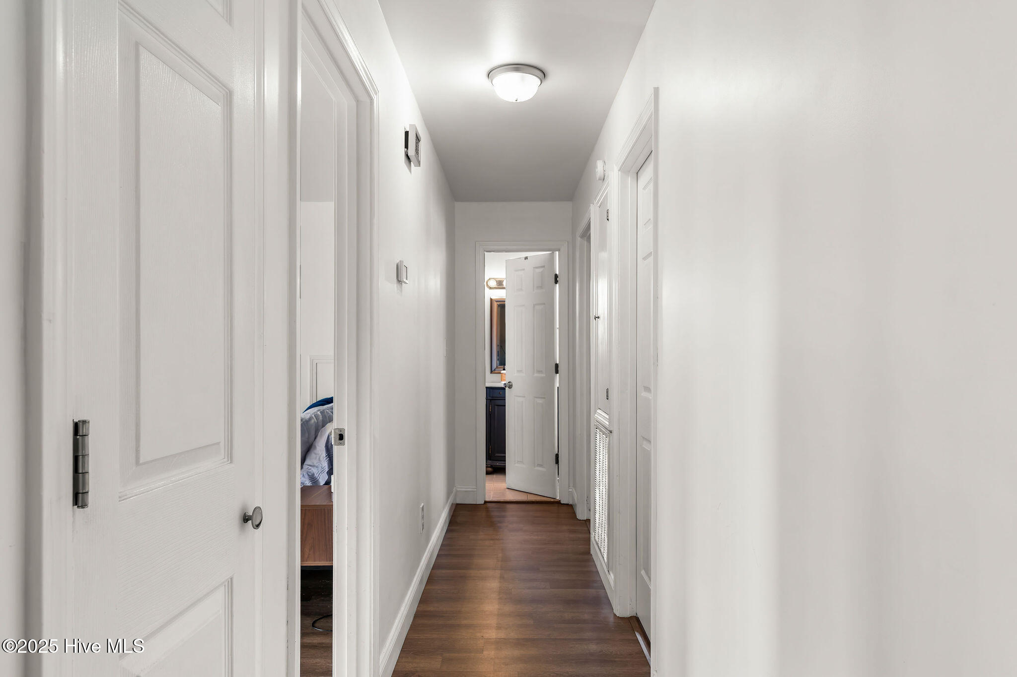 100544071 | Photo 18