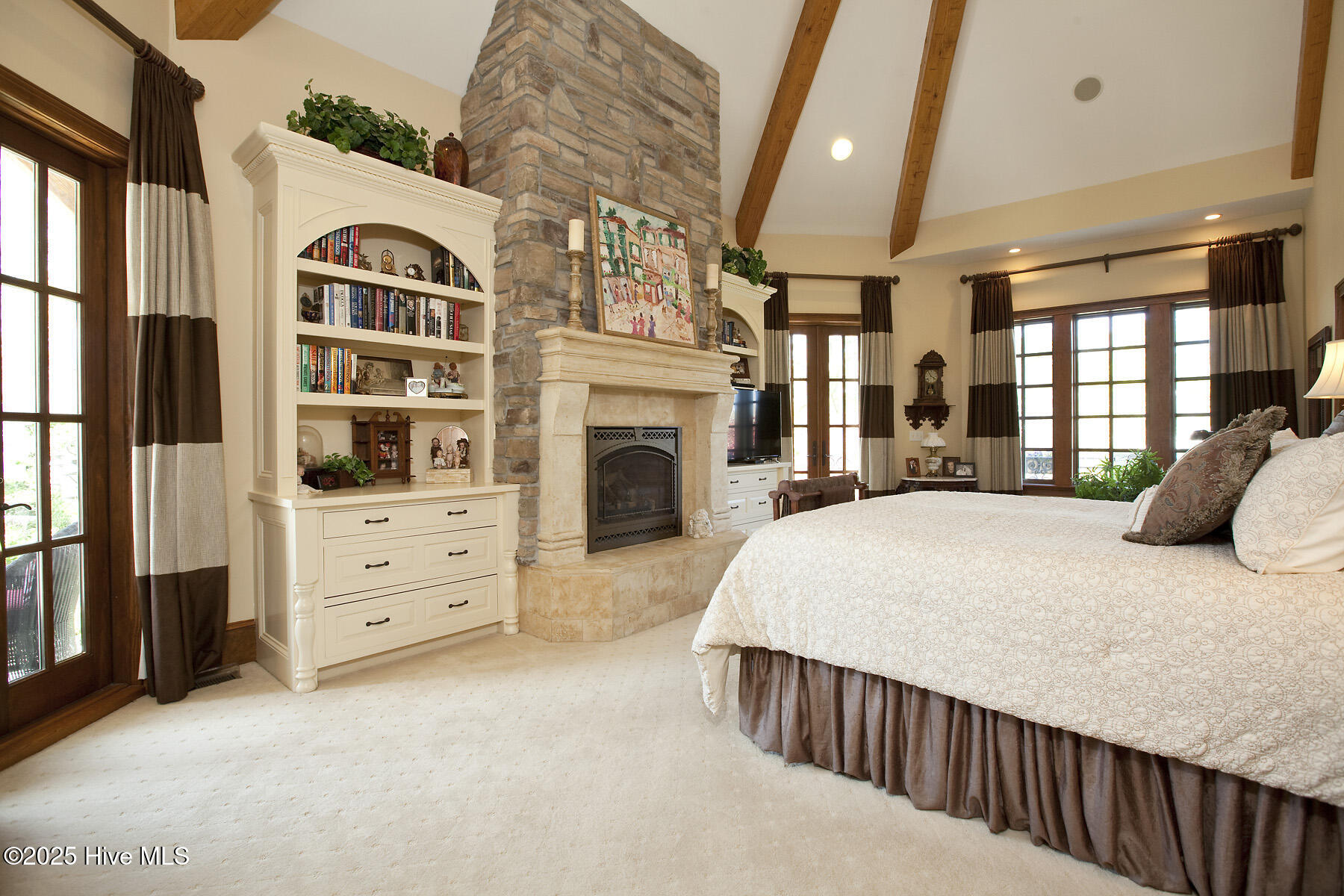 100560338 | Photo 52