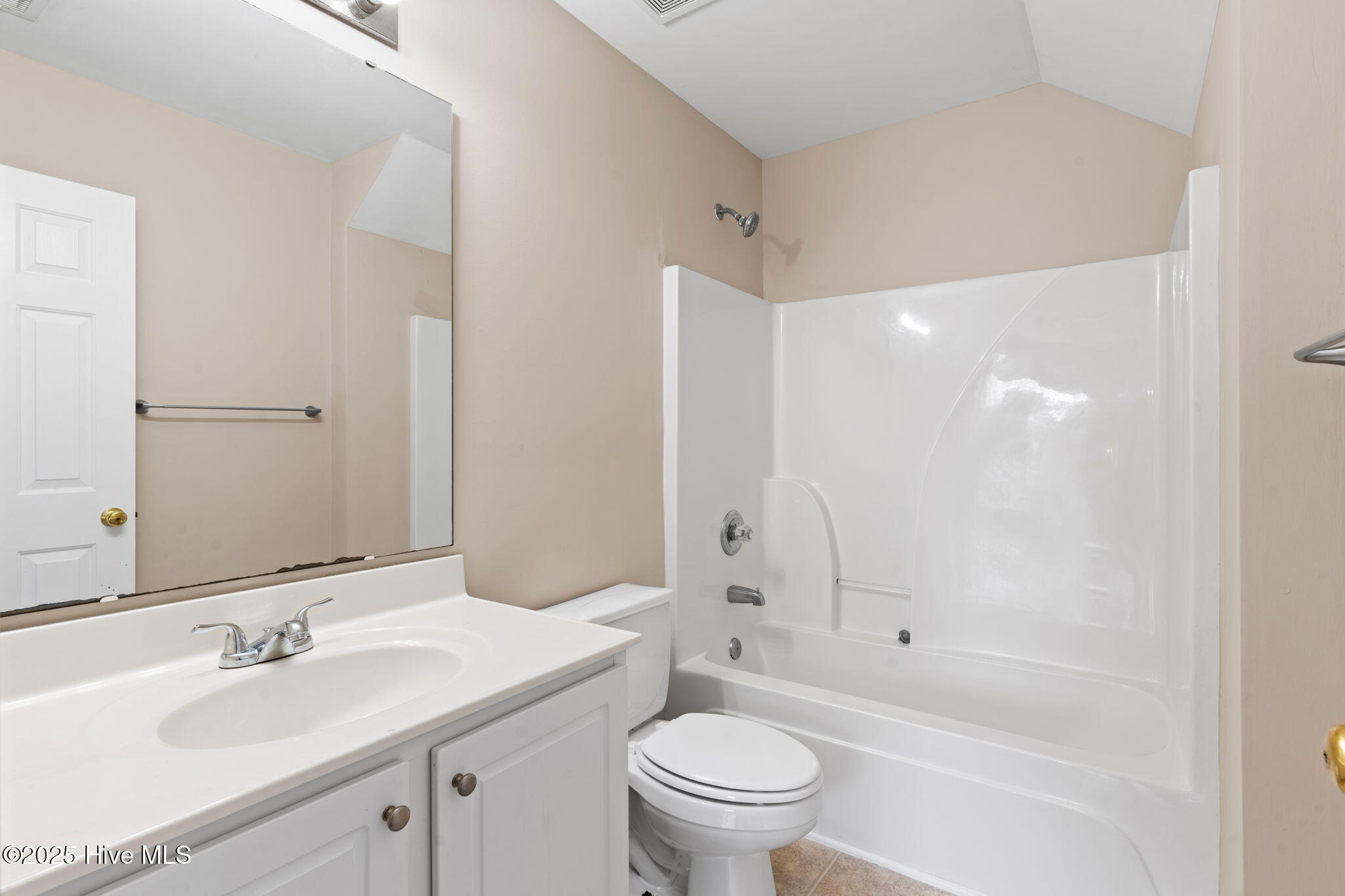 100542570 | Photo 40