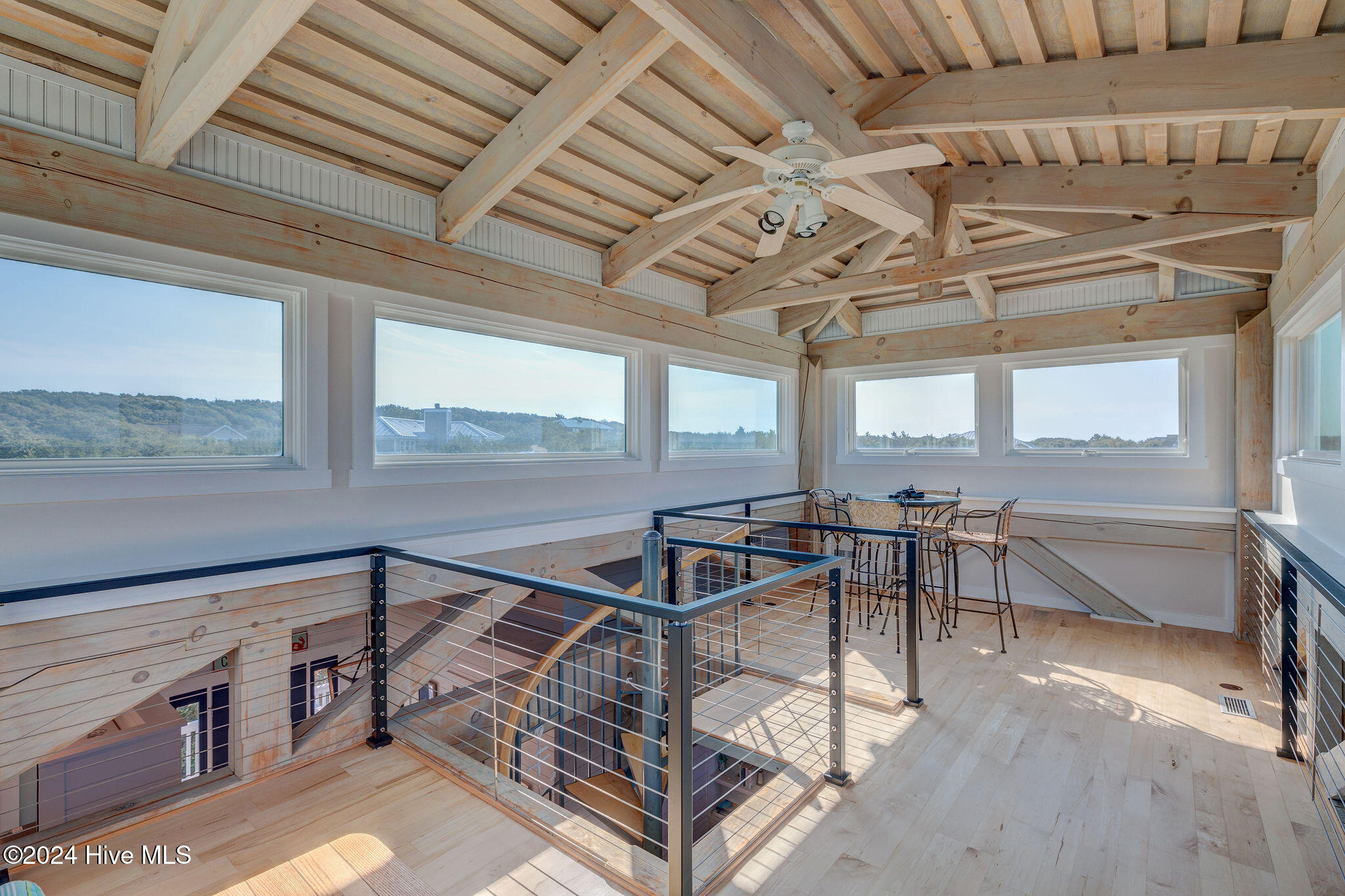 100526759 | Photo 47