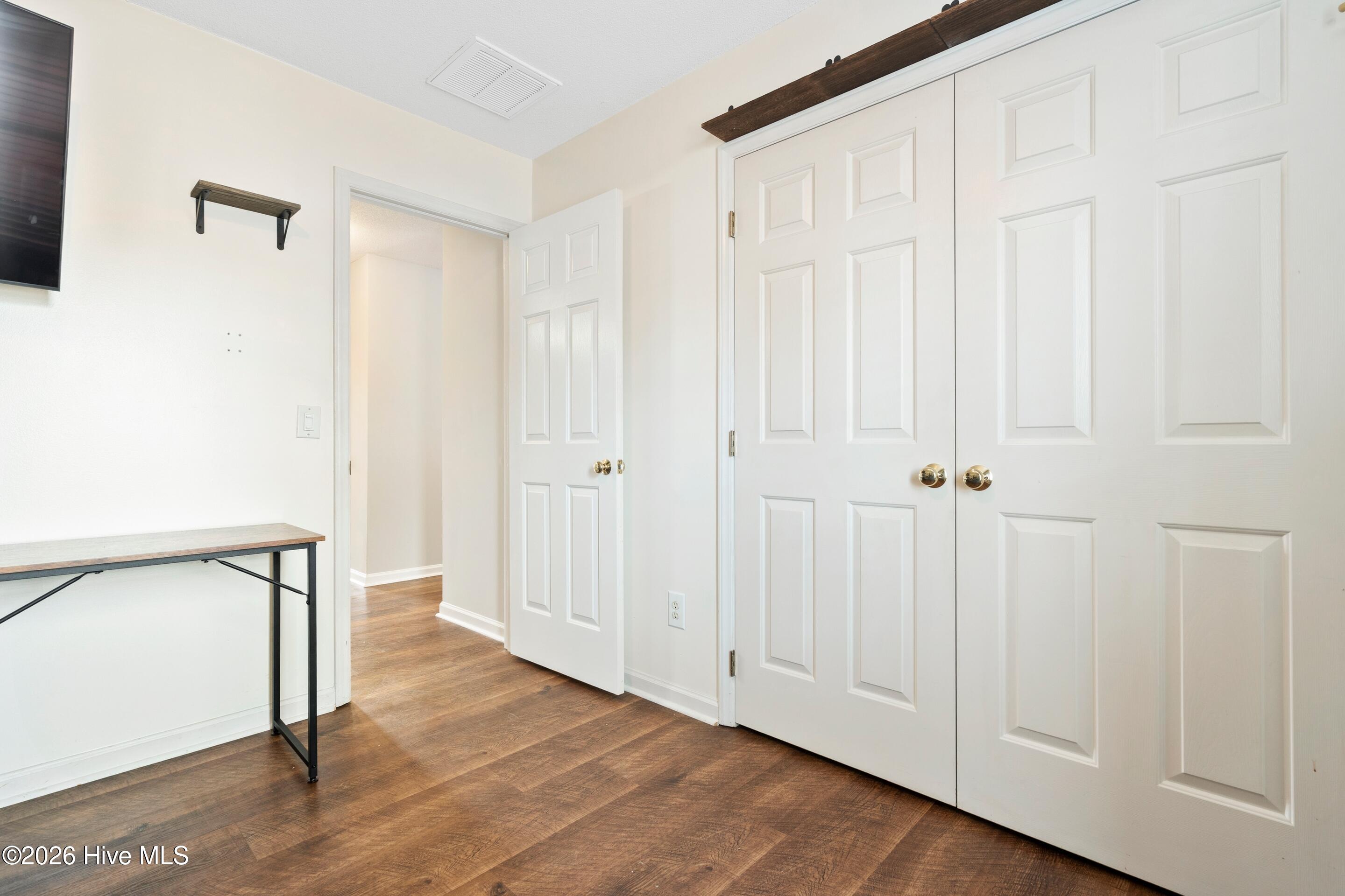 100547828 | Photo 27