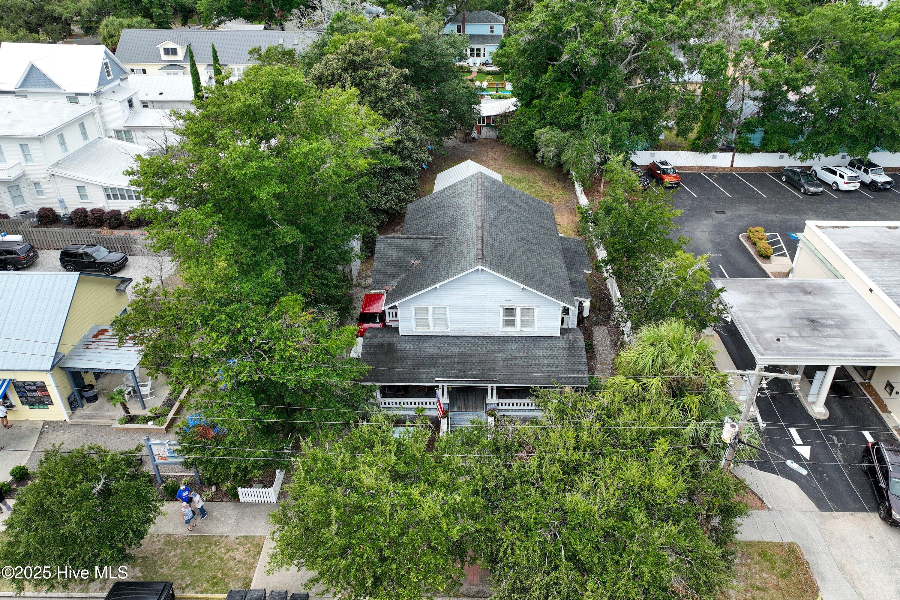 100530125 | Photo 47