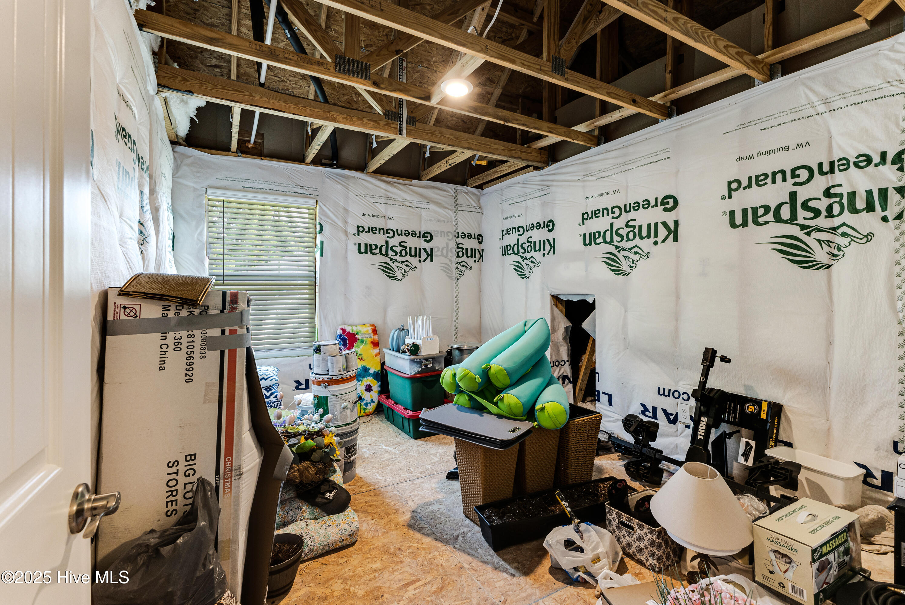 100514255 | Photo 28