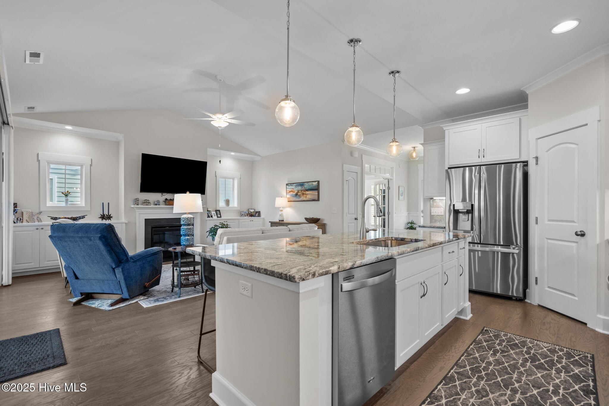 100537659 | Photo 15