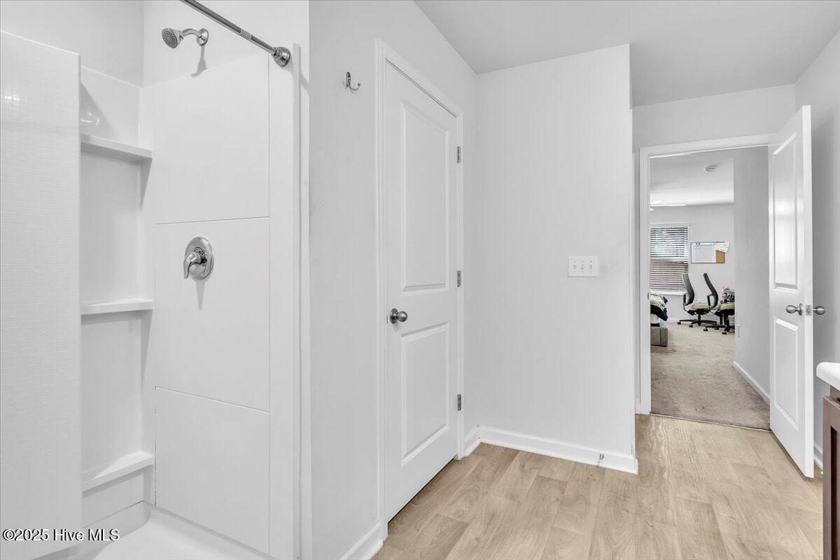 100538073 | Photo 22