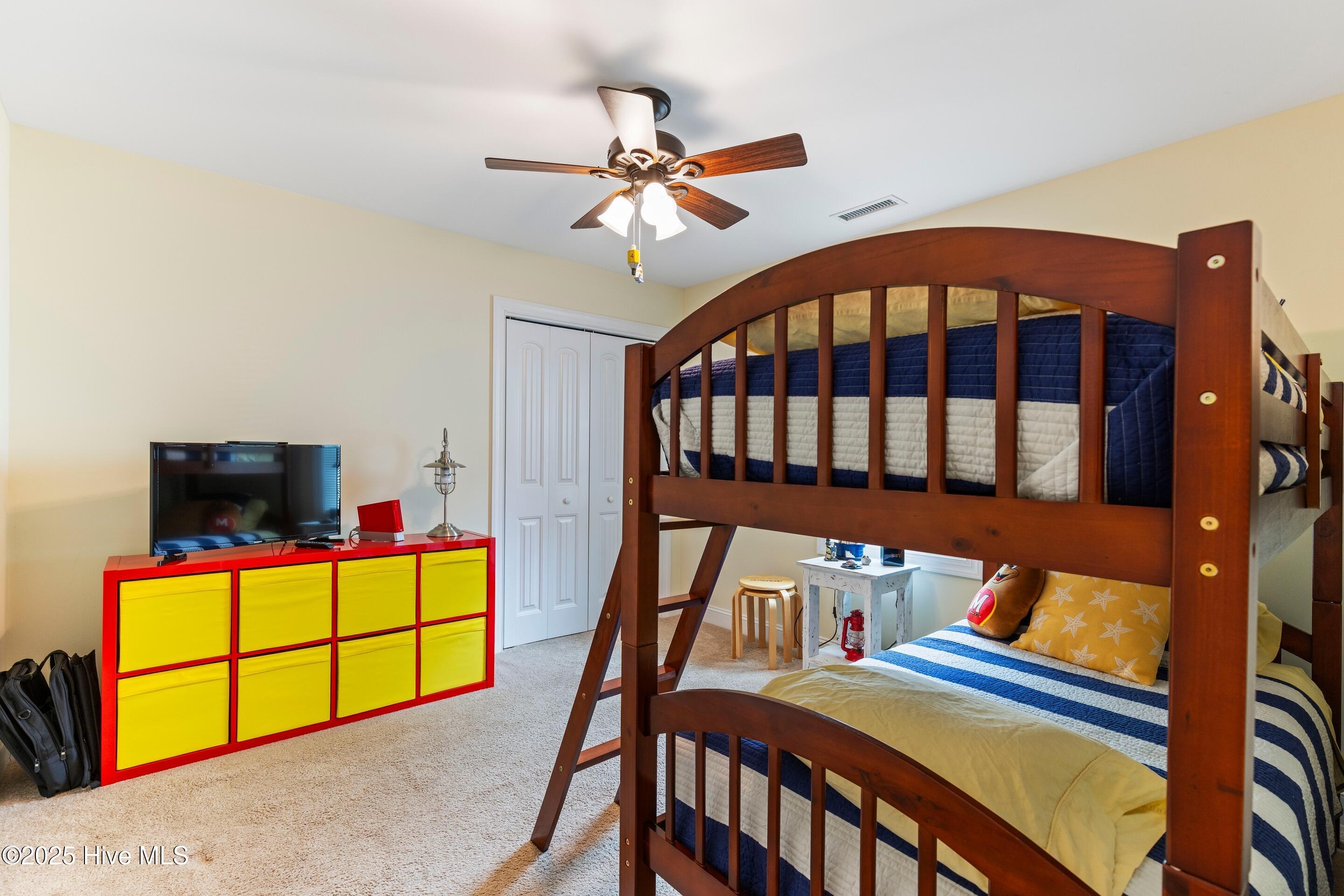 100526521 | Photo 37