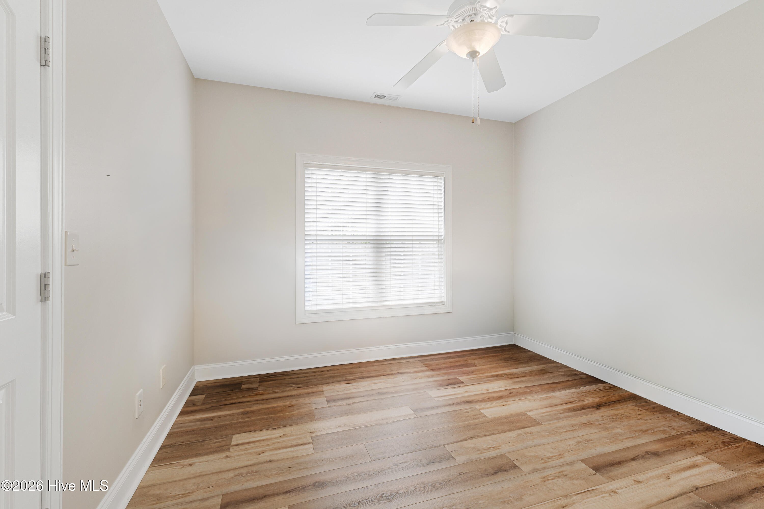 412 Waverly Court,Newport
