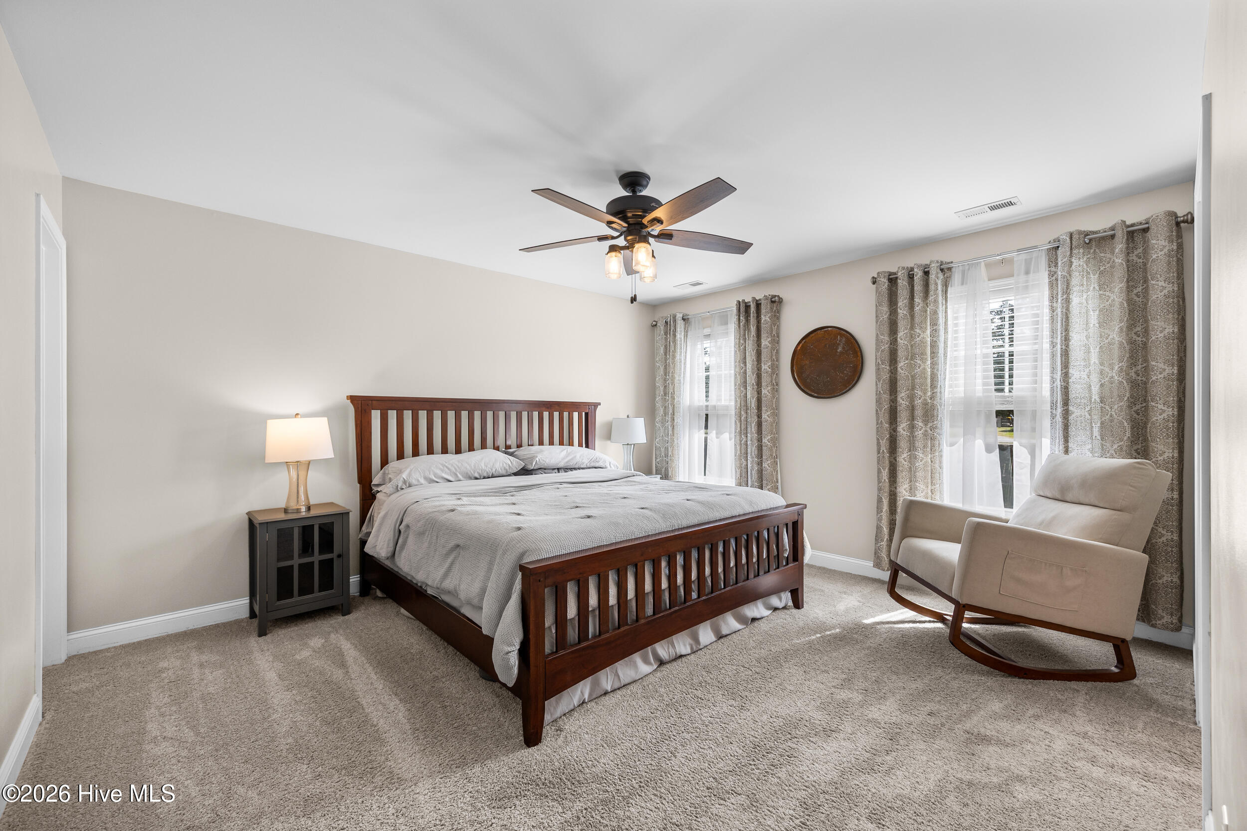 100565934 | Photo 13