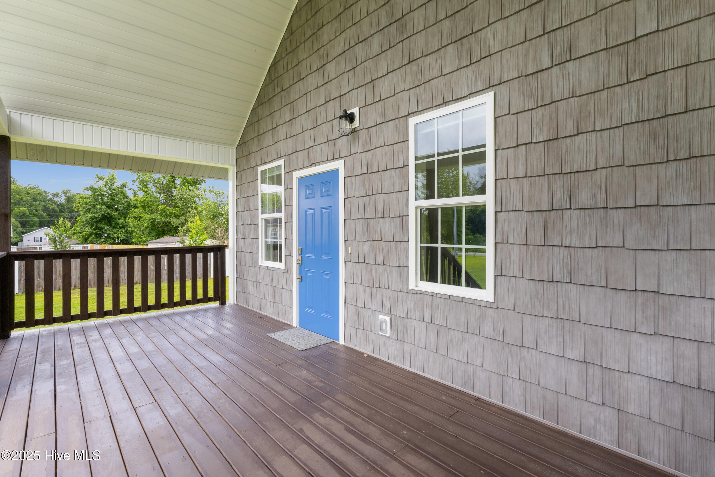 100513761 | Photo 18