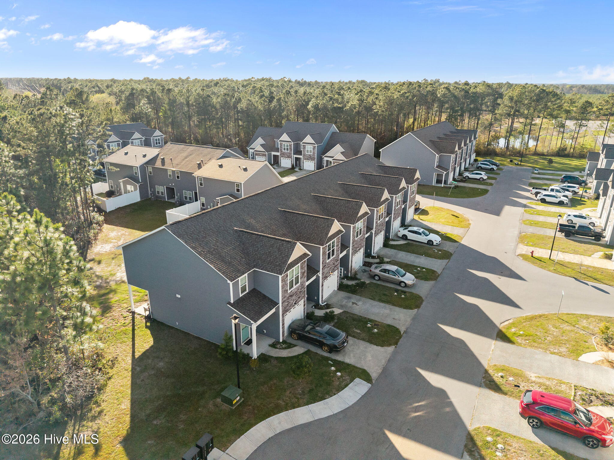 100565324 | Photo 35