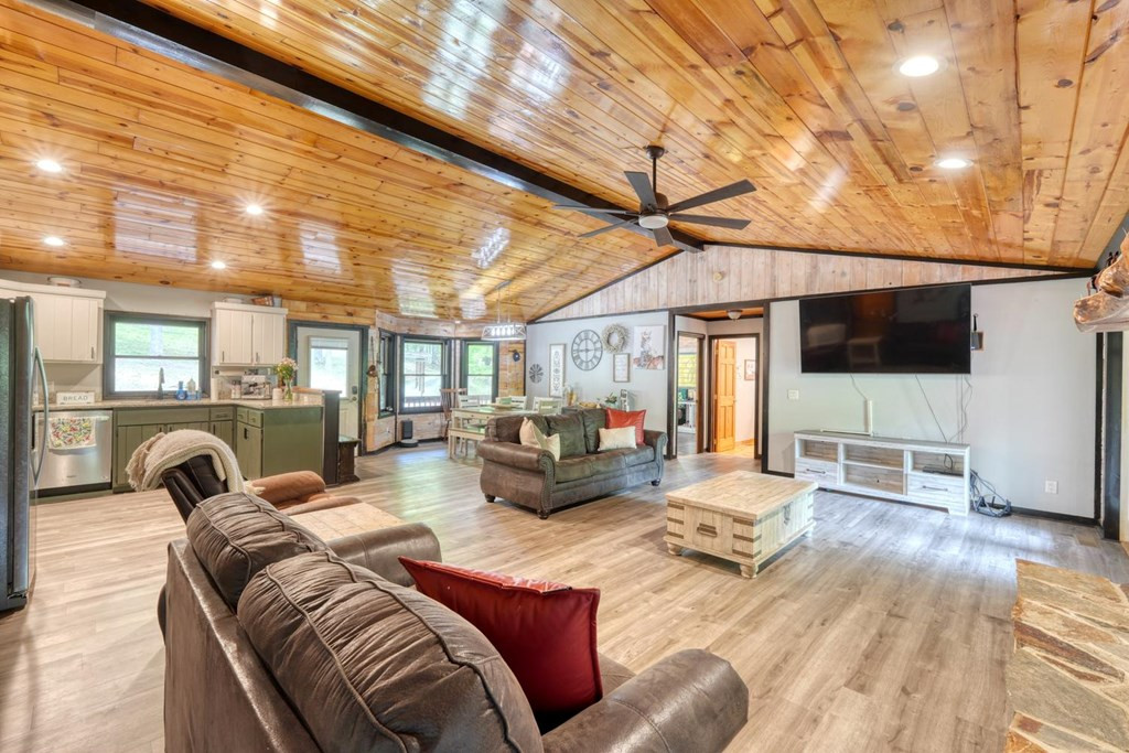 Exterior photo of 277 Clay Durrett Road, Murphy, NC 28906. MLS: 98544095