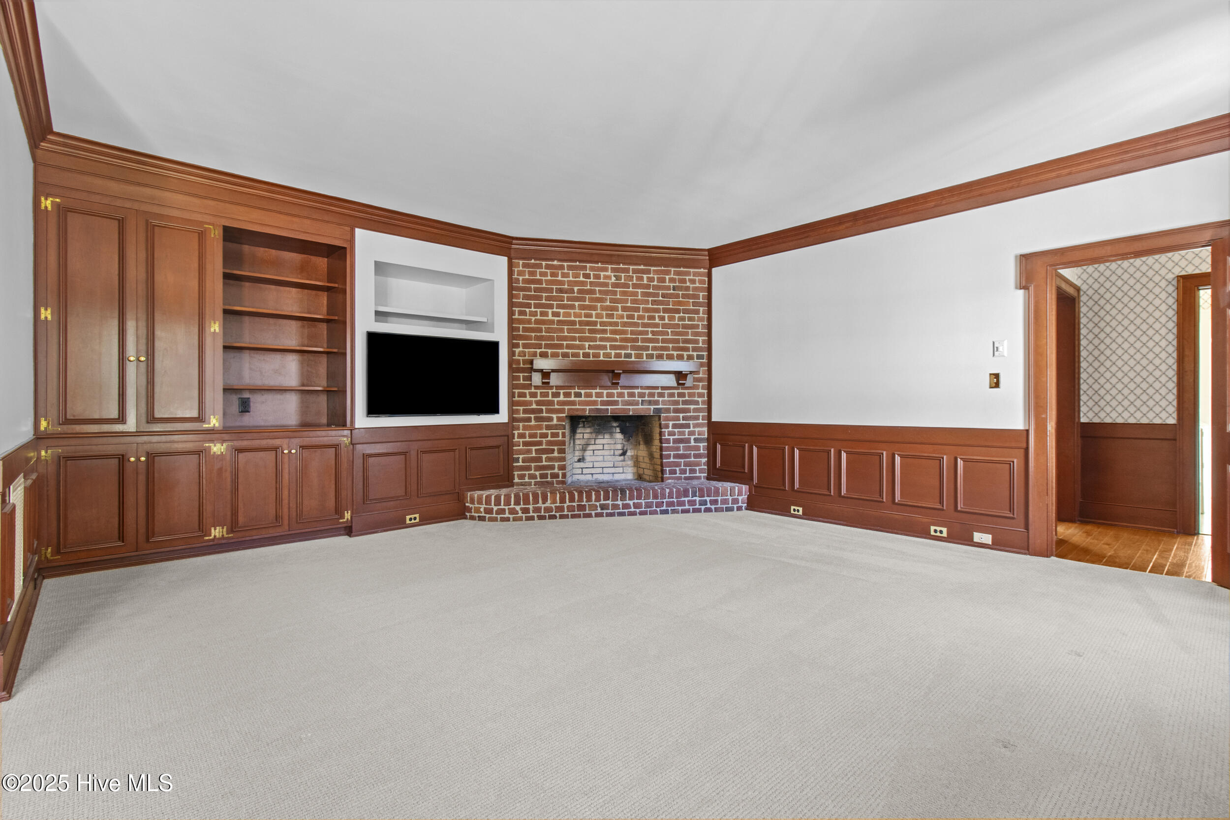 100537664 | Photo 24