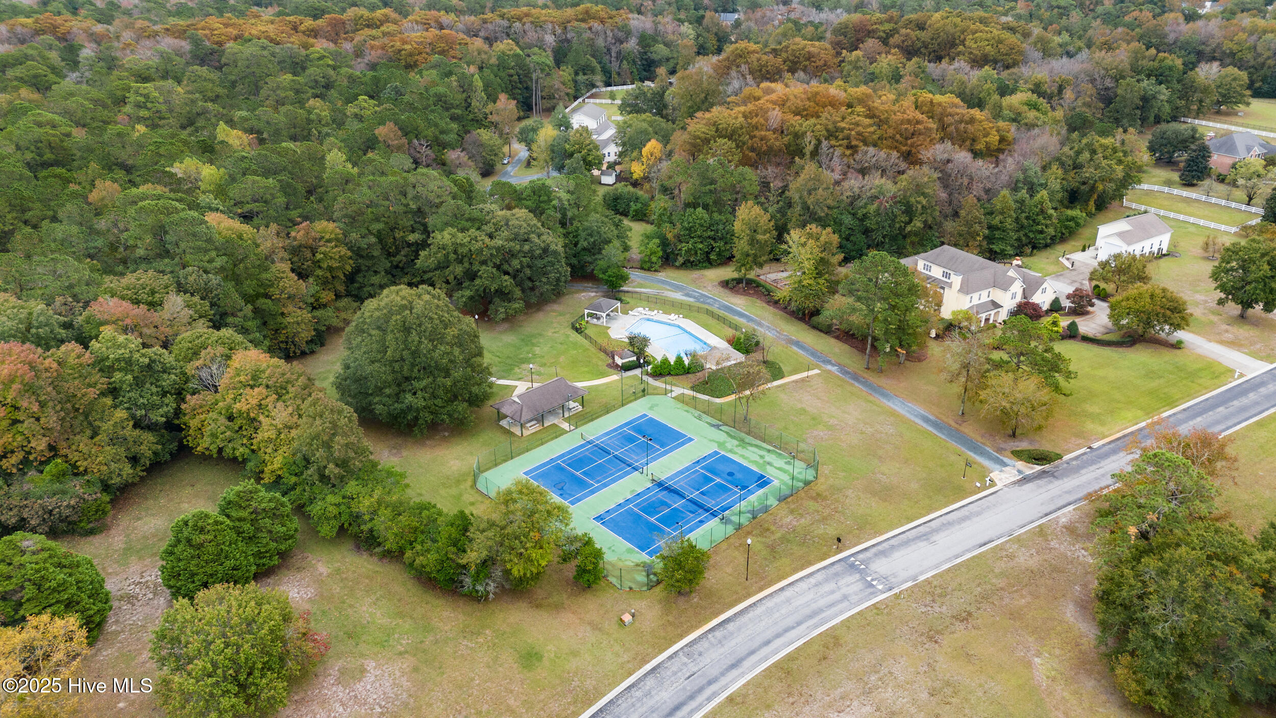 100538720 | Photo 108